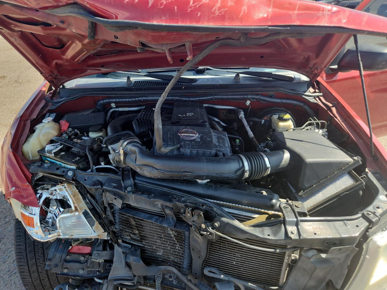 2015 Nissan Frontier Sv Red vin: 1N6AD0ER8FN722468 Damage: Right Head Lamp, Broken, Replacement Required