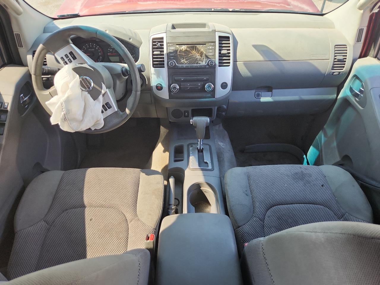 2015 Nissan Frontier Sv Red vin: 1N6AD0ER8FN722468 Damage: Left Front Seat Cushion, Burn Hole, 1/8 To 1/2 Inch