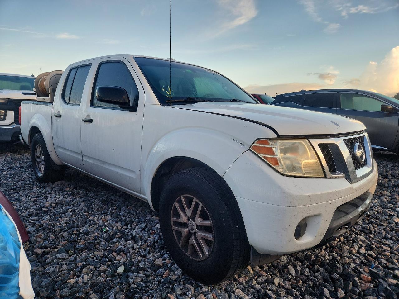 2015 Nissan Frontier Sv White vin: 1N6AD0ER8FN729176