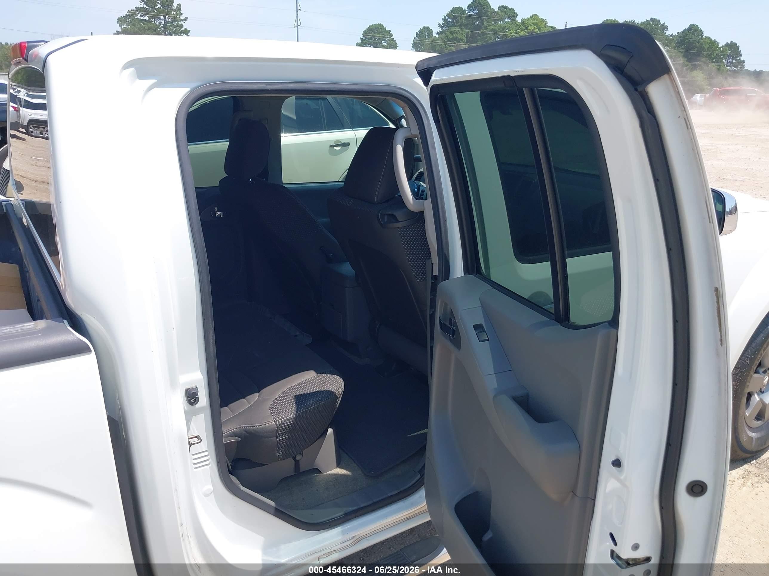 2013 Nissan Frontier Desert Runner Белый vin: 1N6AD0ER9DN744802