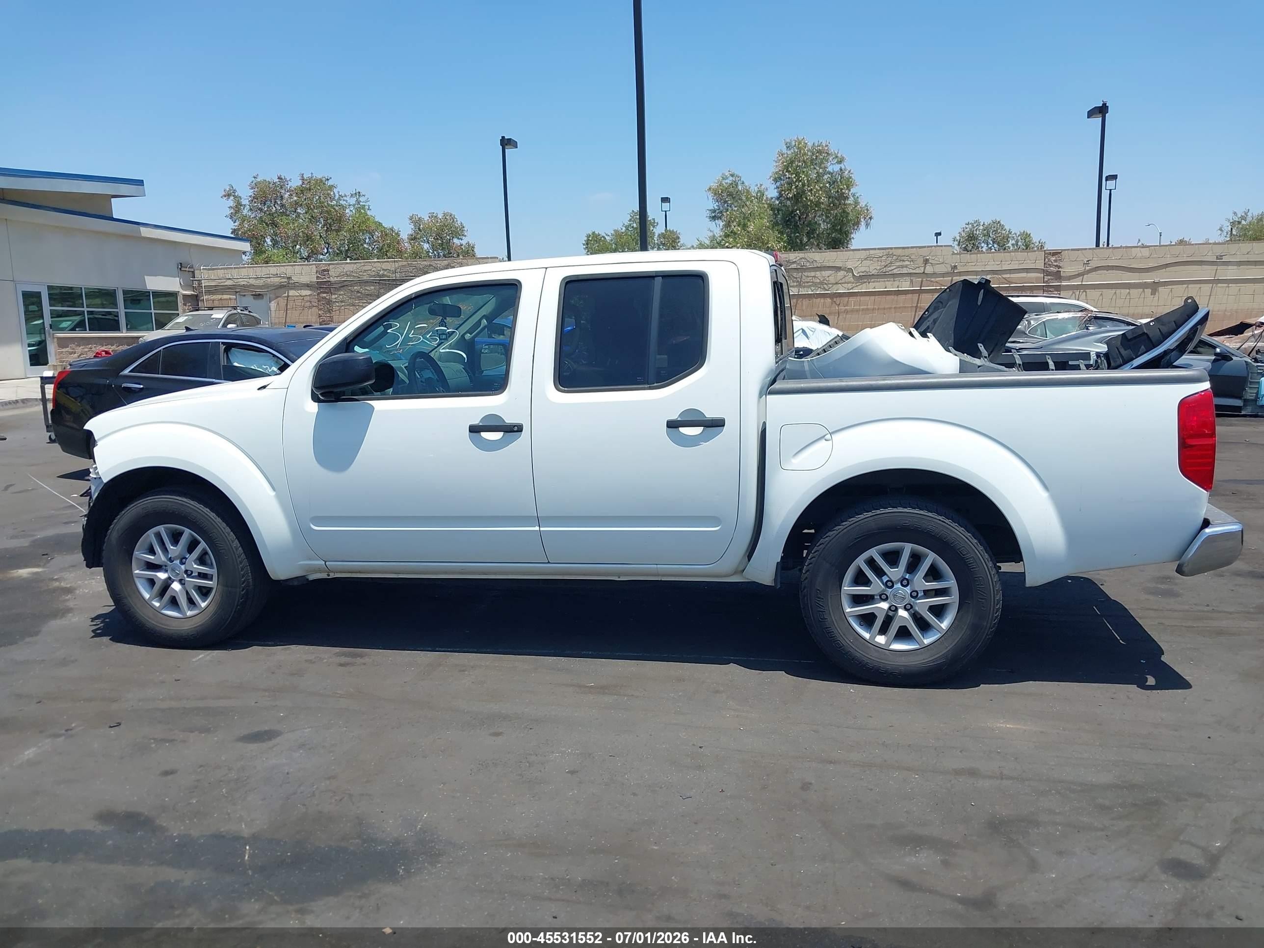 2015 Nissan Frontier Sv Белый vin: 1N6AD0ER9FN728523