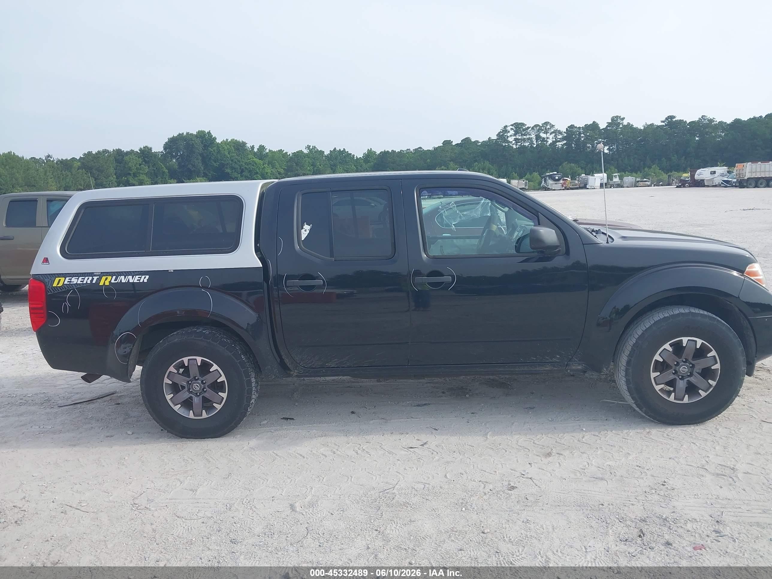 2015 Nissan Frontier Desert Runner Black vin: 1N6AD0ERXFN702772
