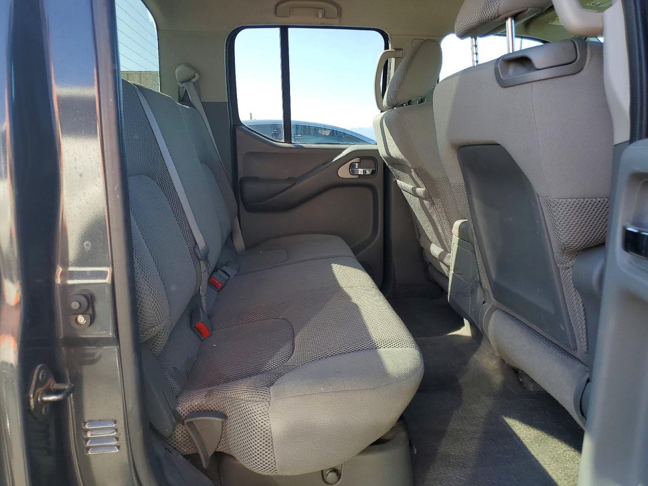 2010 Nissan Frontier Crew Cab Se Gray vin: 1N6AD0EV0AC404121