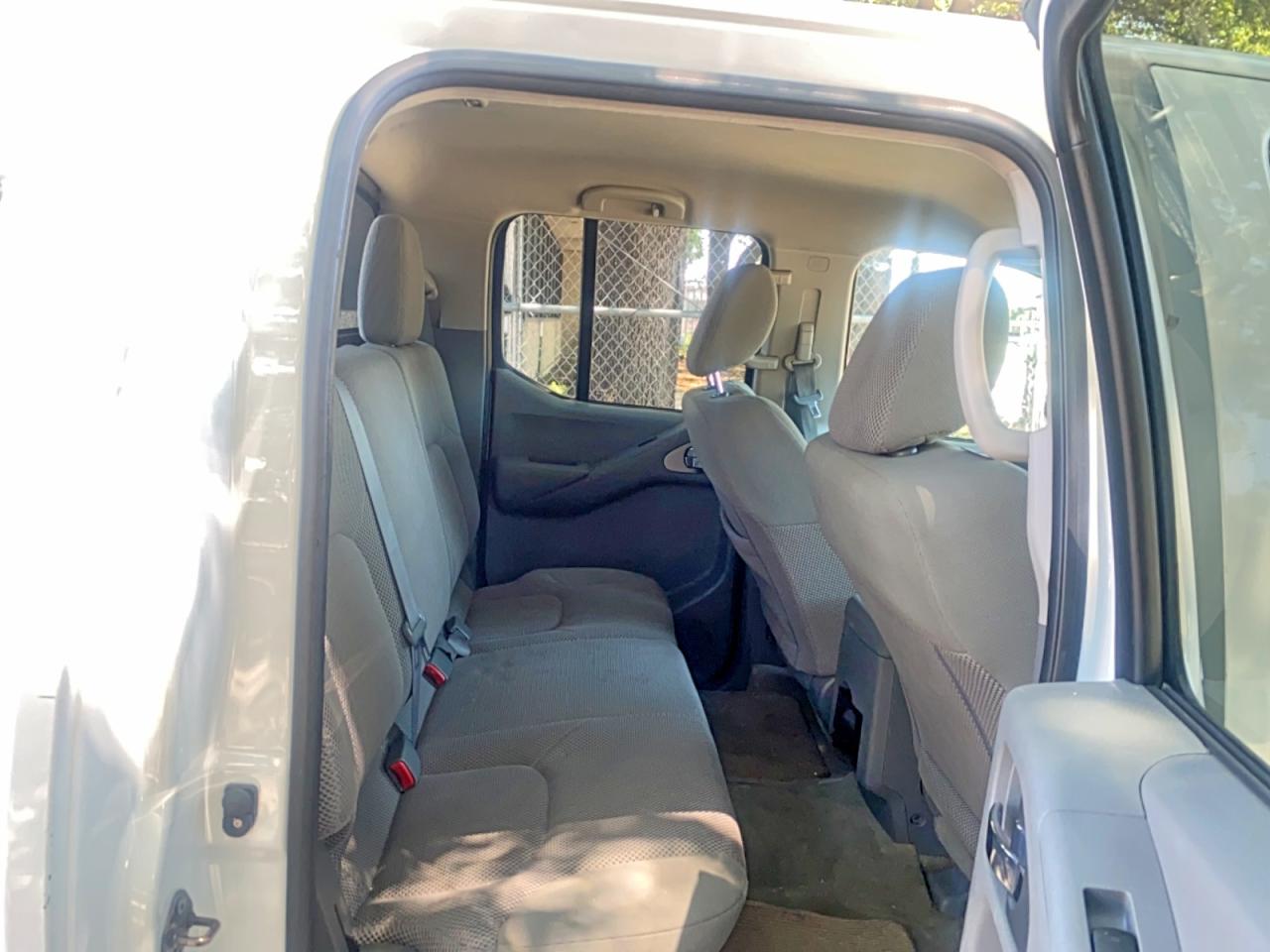 2015 Nissan Frontier Sv White vin: 1N6AD0EV0FN734322