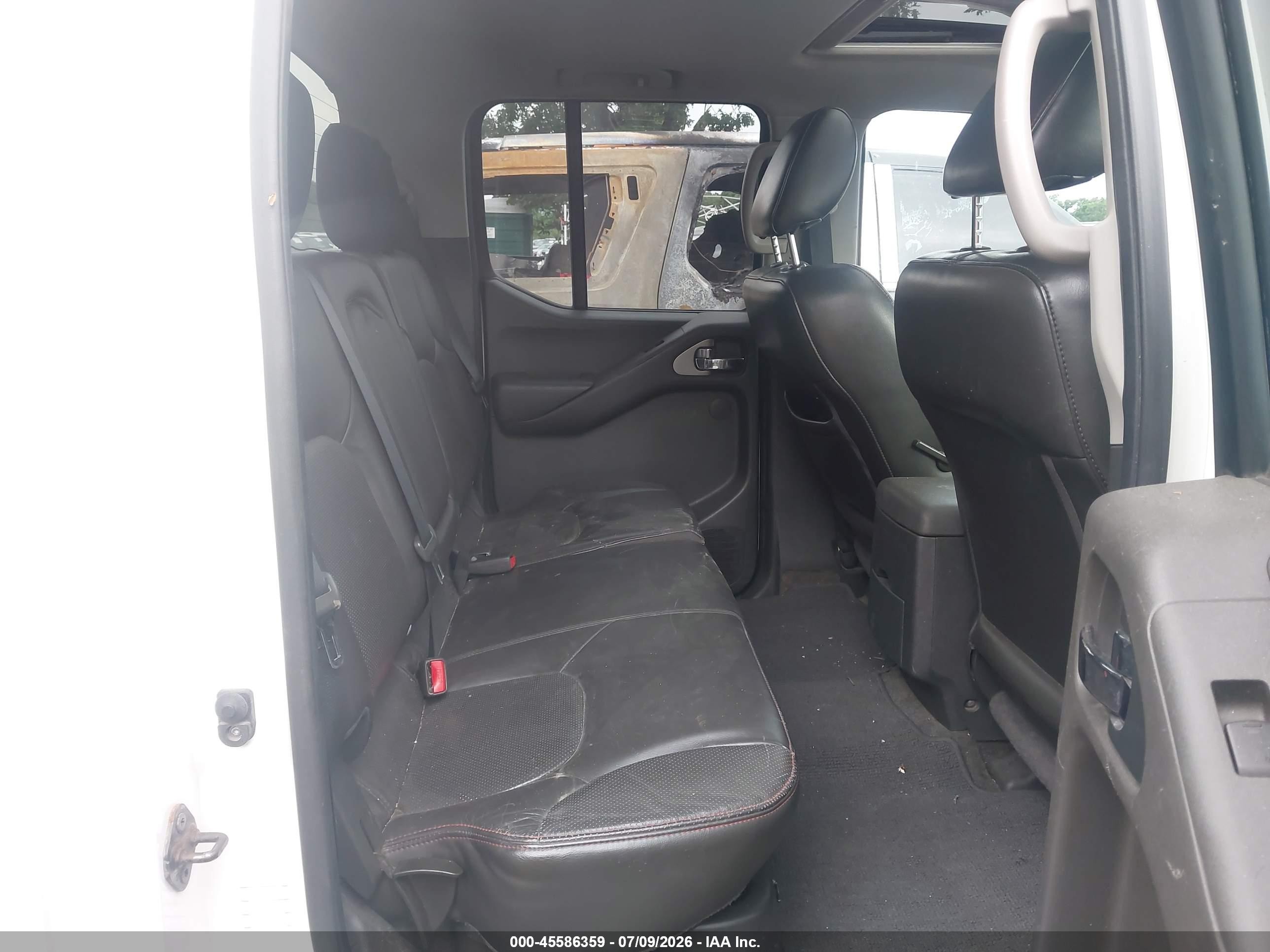 2011 Nissan Frontier Pro-4x White vin: 1N6AD0EV1BC435718