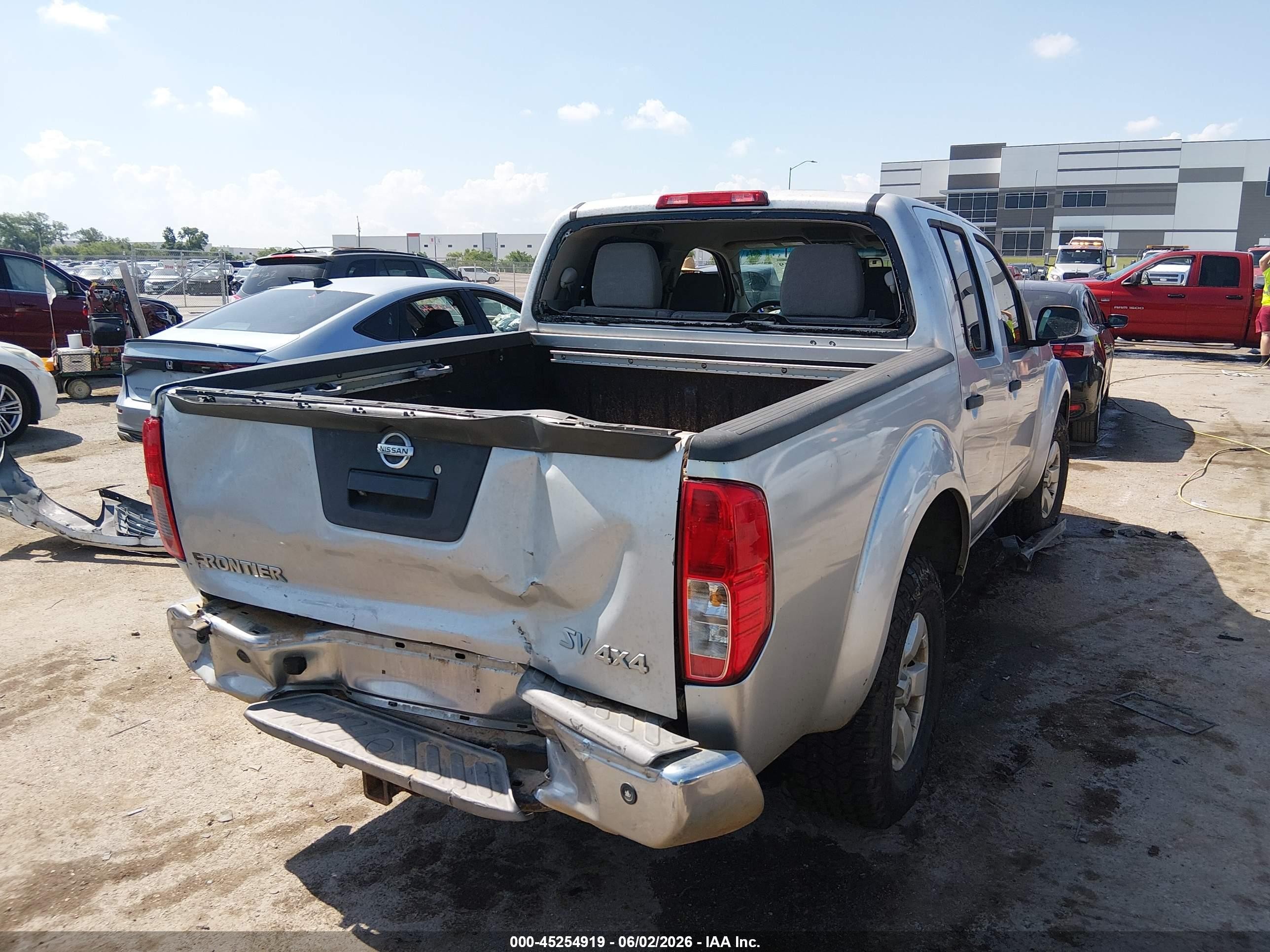 2013 Nissan Frontier Sv Silver vin: 1N6AD0EV1DN738196