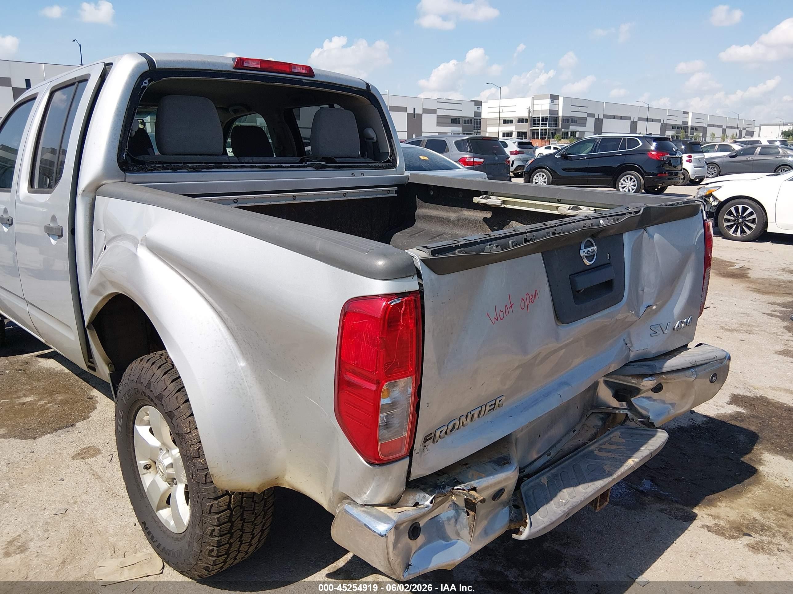 2013 Nissan Frontier Sv Silver vin: 1N6AD0EV1DN738196