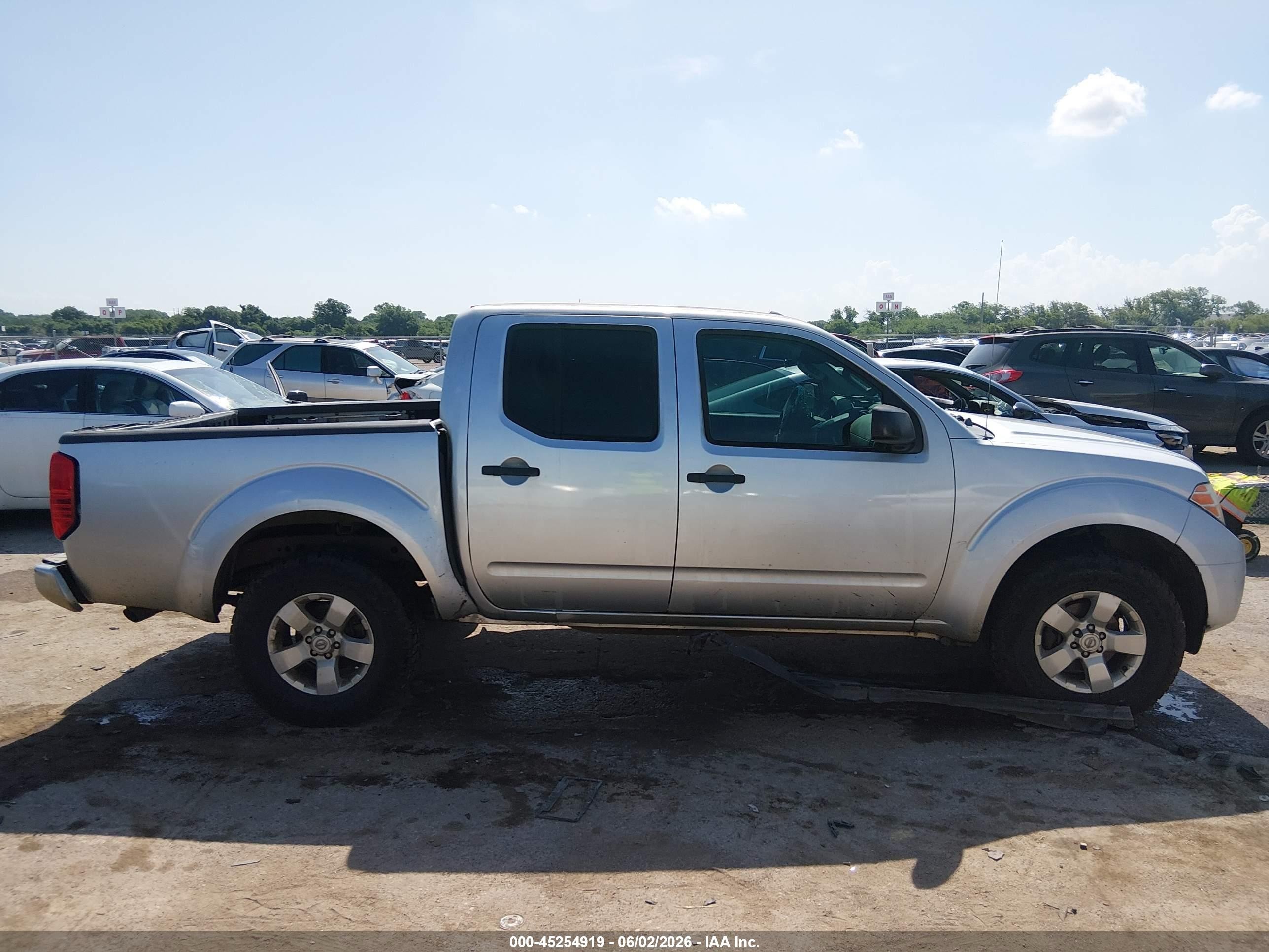 2013 Nissan Frontier Sv Silver vin: 1N6AD0EV1DN738196