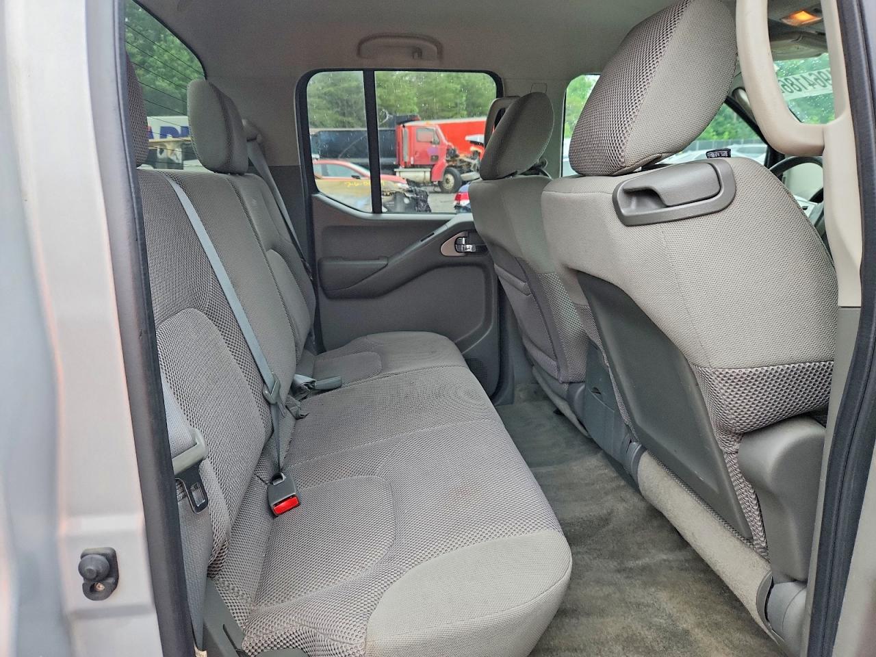 2011 Nissan Frontier S Silver vin: 1N6AD0EV2BC440619