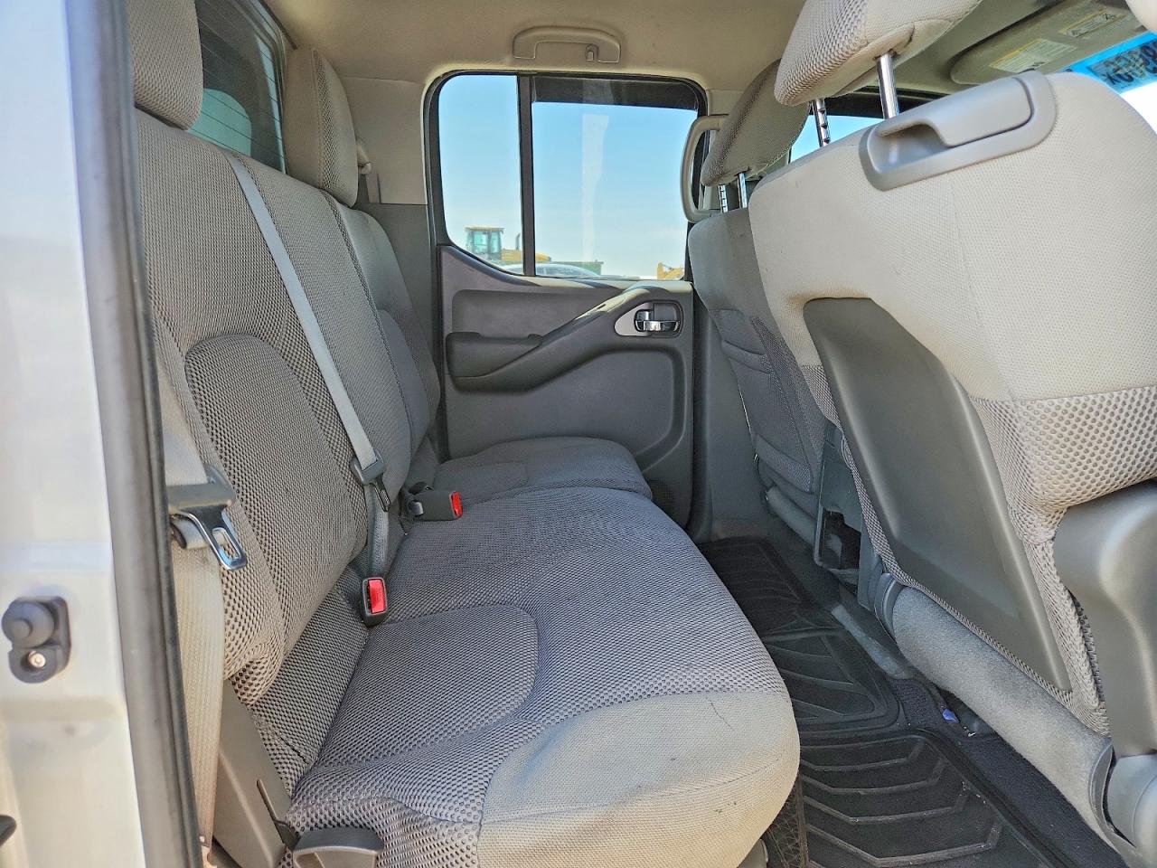 2012 Nissan Frontier S Silver vin: 1N6AD0EV2CC449693
