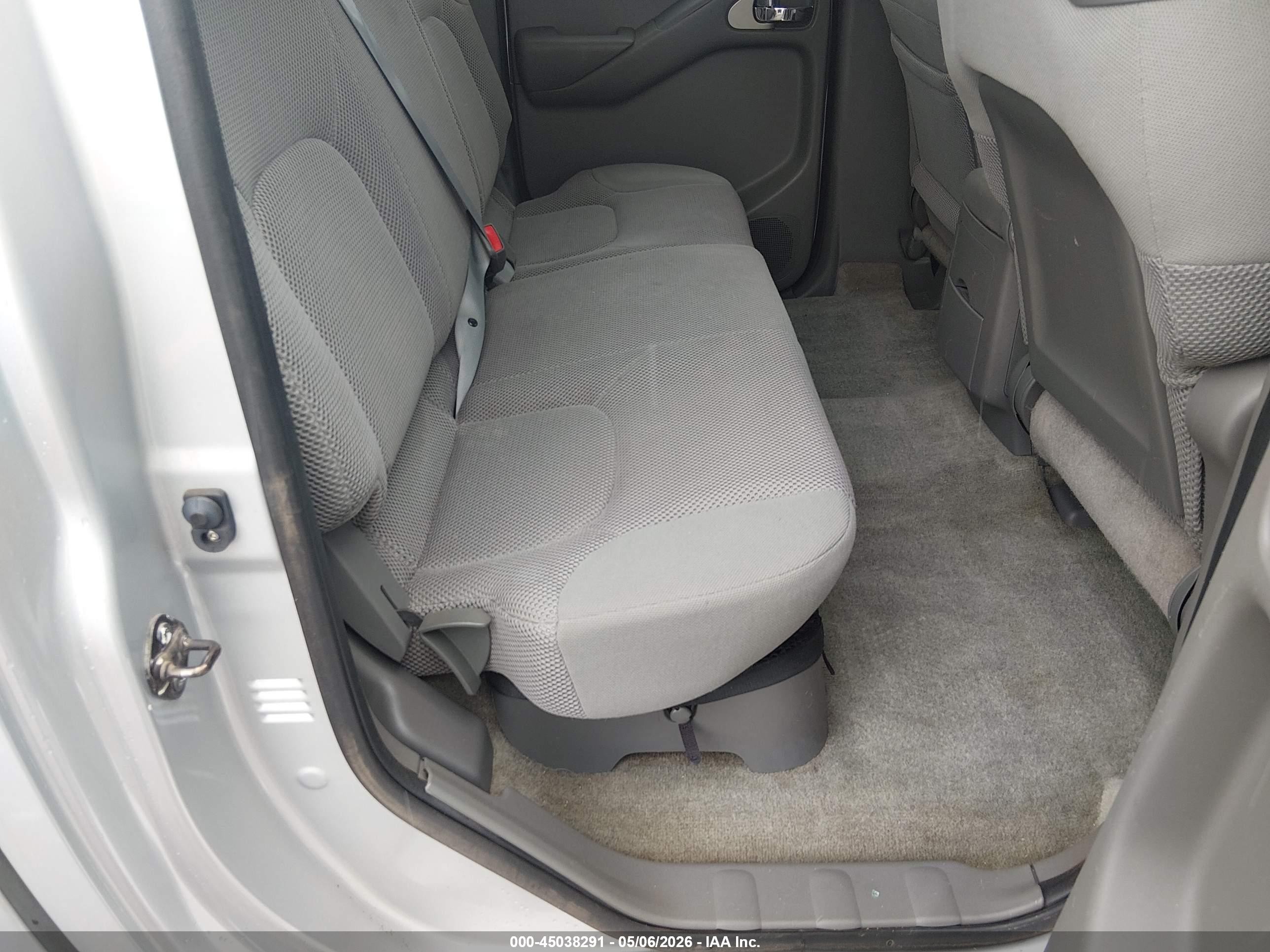 2014 Nissan Frontier Pro-4x/s/sl/sv Silver vin: 1N6AD0EV2EN730349