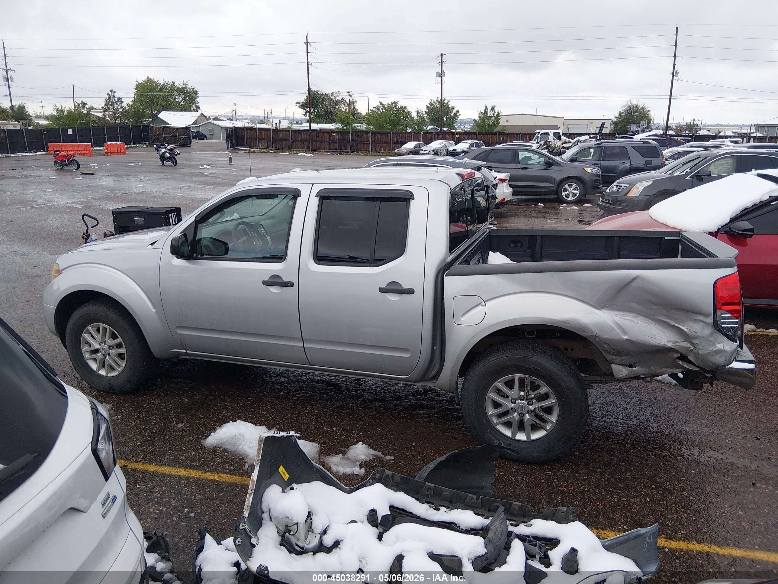 2014 Nissan Frontier Pro-4x/s/sl/sv Silver vin: 1N6AD0EV2EN730349
