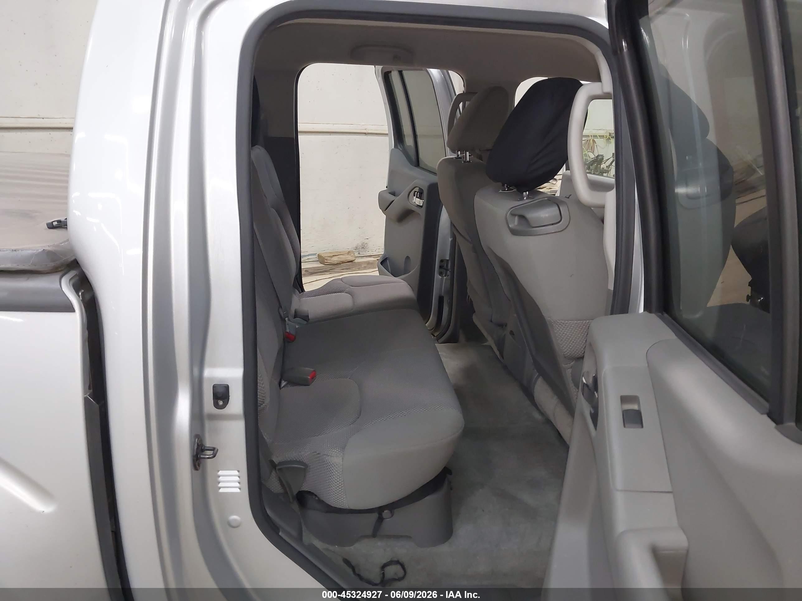 2013 Nissan Frontier Sv Silver vin: 1N6AD0EV3DN735588