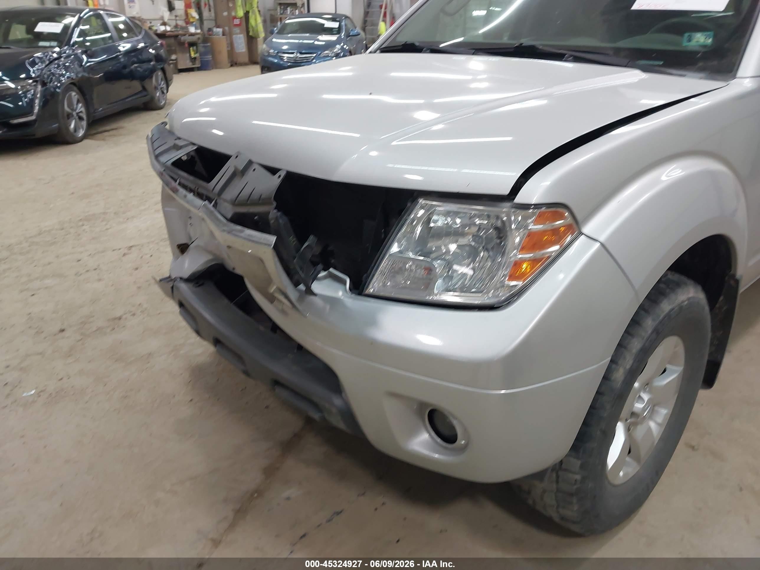 2013 Nissan Frontier Sv Silver vin: 1N6AD0EV3DN735588