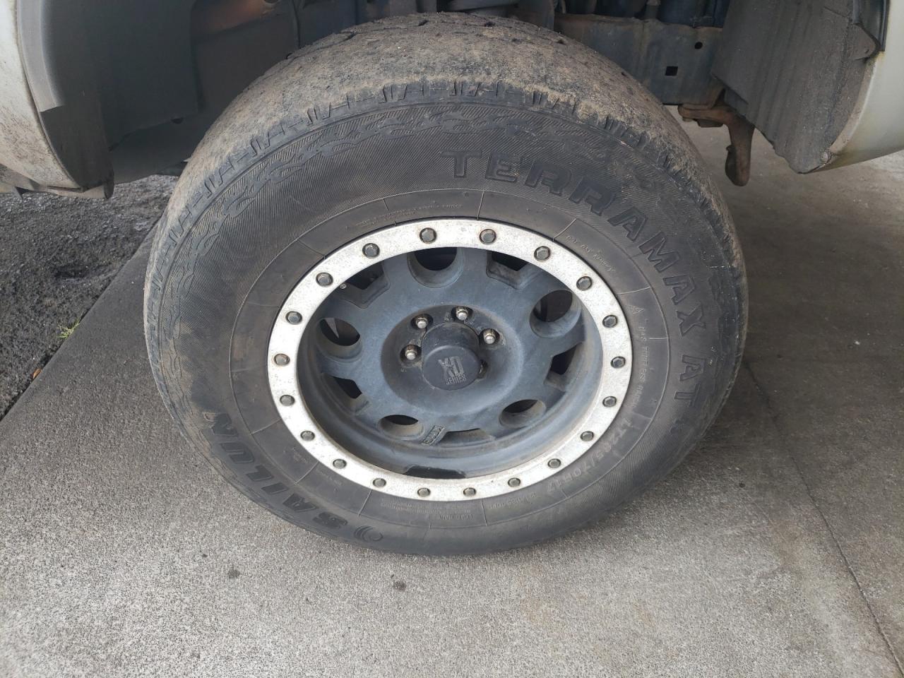 2013 Nissan Frontier S Gray vin: 1N6AD0EV5DN733681 Damage: Right Front Wheel, Aftermarket, Acceptable