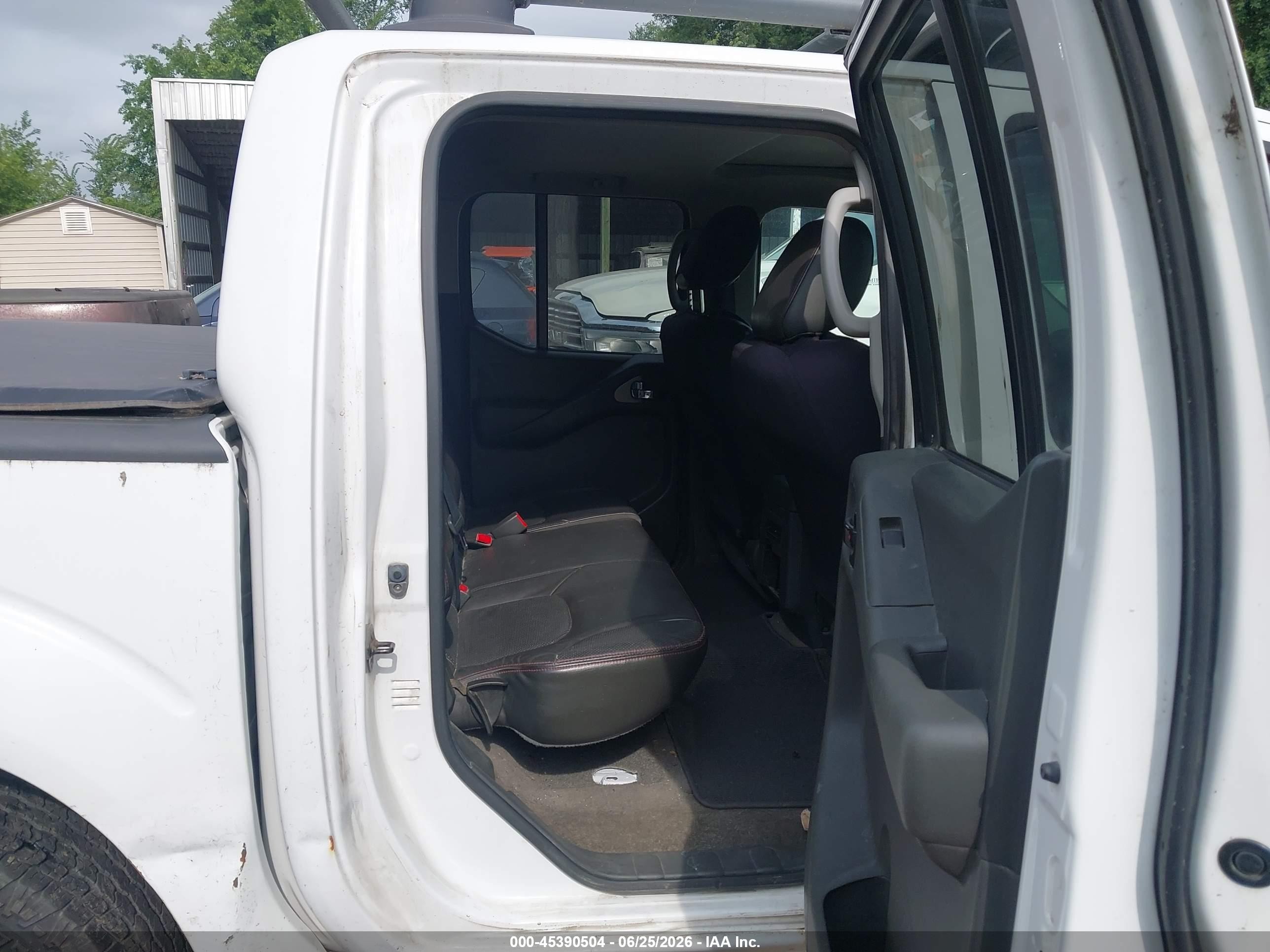 2011 Nissan Frontier Pro-4x Белый vin: 1N6AD0EV7BC448232