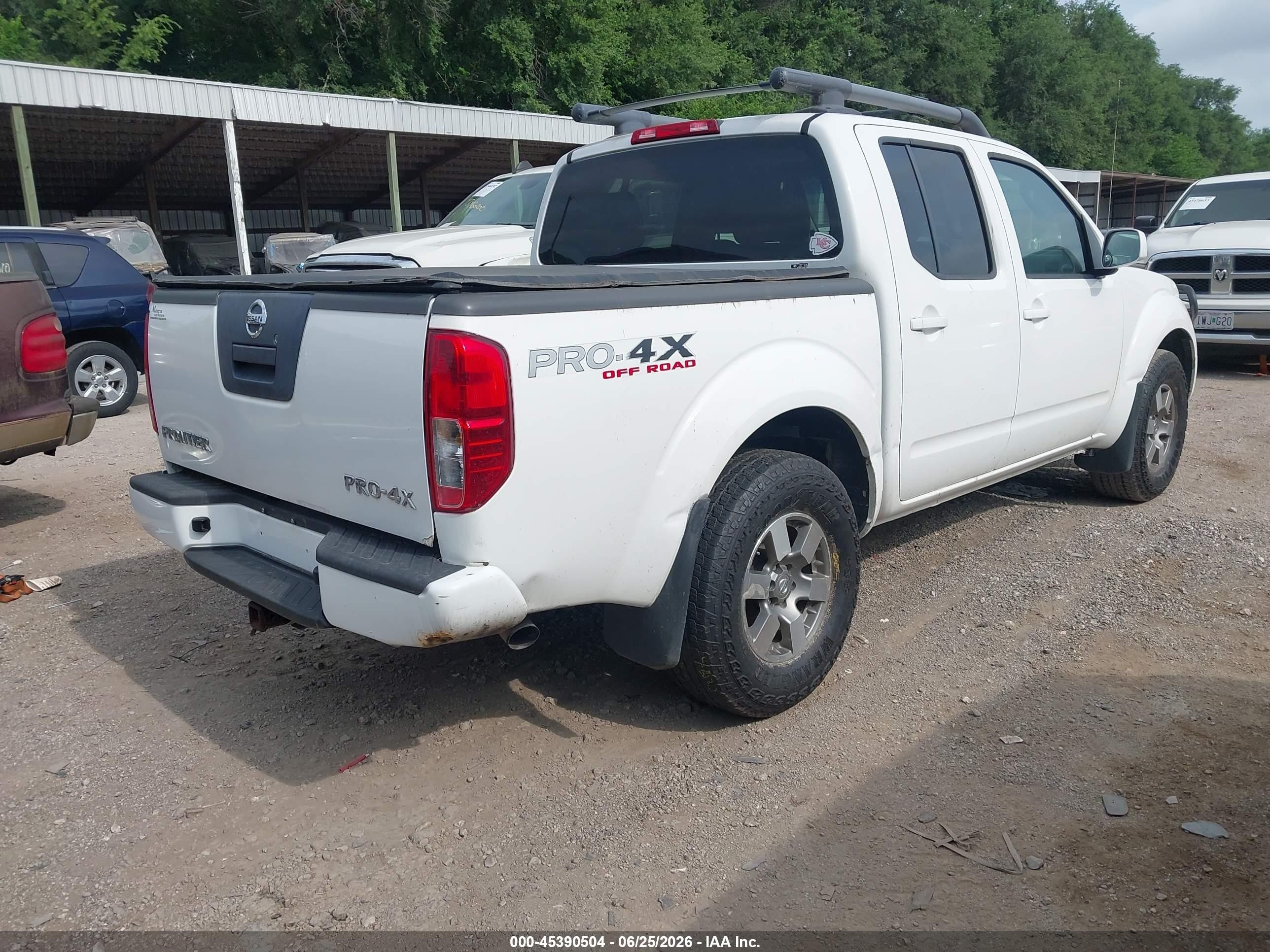 2011 Nissan Frontier Pro-4x Белый vin: 1N6AD0EV7BC448232