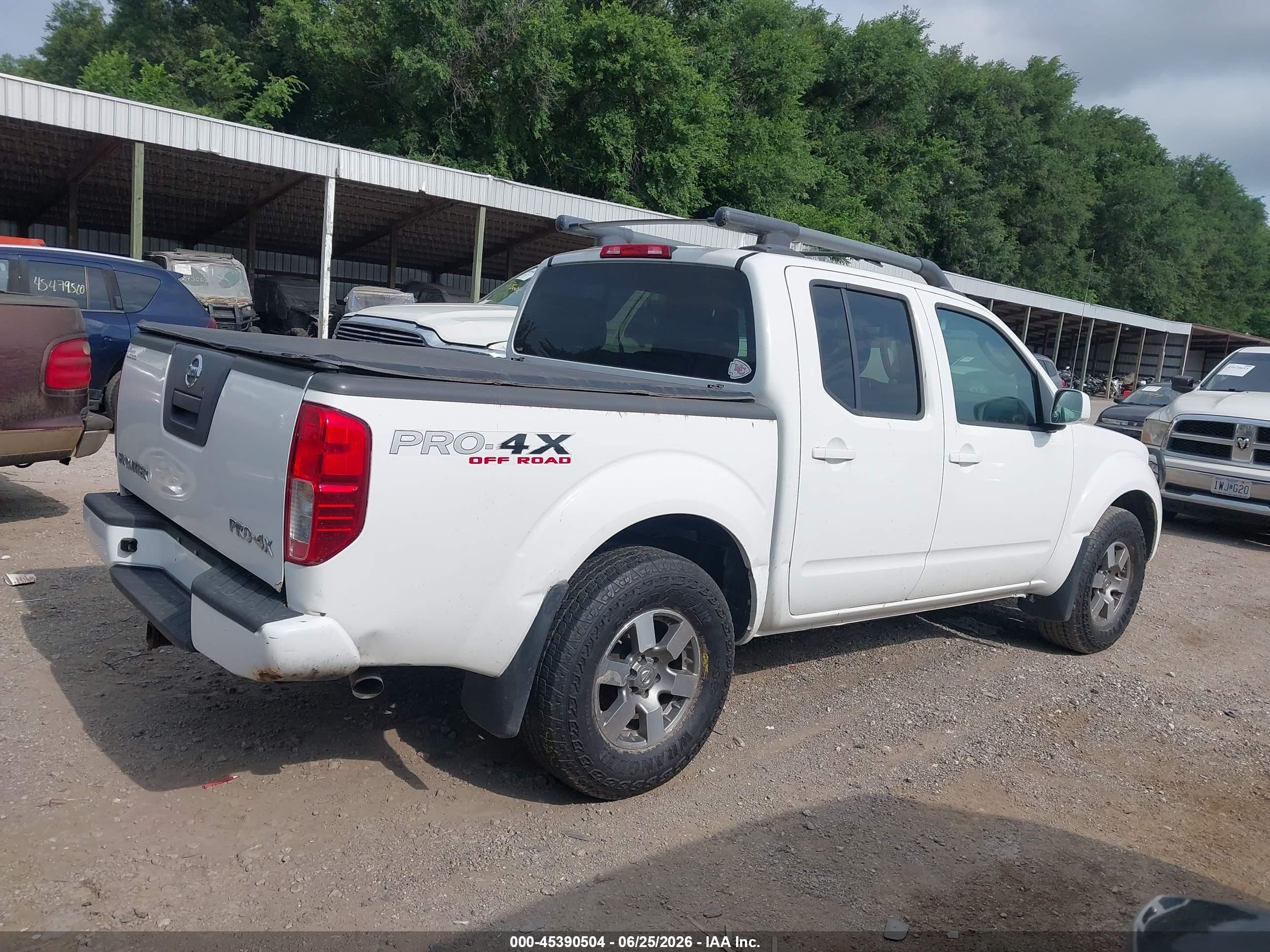 2011 Nissan Frontier Pro-4x Белый vin: 1N6AD0EV7BC448232