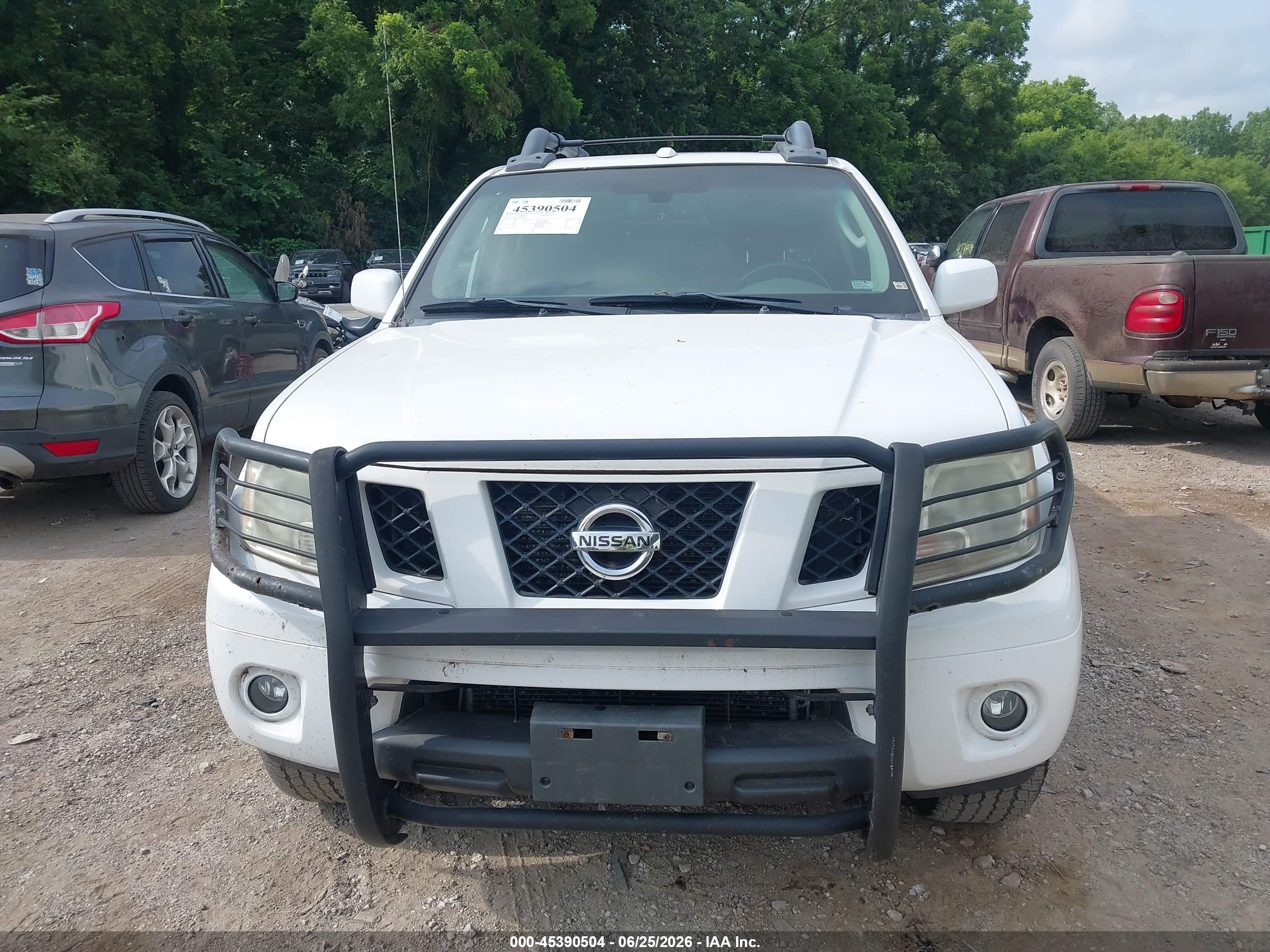 2011 Nissan Frontier Pro-4x Белый vin: 1N6AD0EV7BC448232