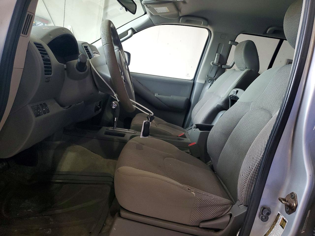 2014 Nissan Frontier Silver vin: 1N6AD0EV7EN710002