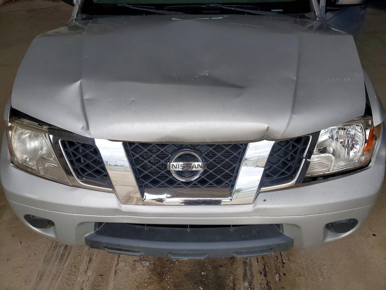 2014 Nissan Frontier Silver vin: 1N6AD0EV7EN710002