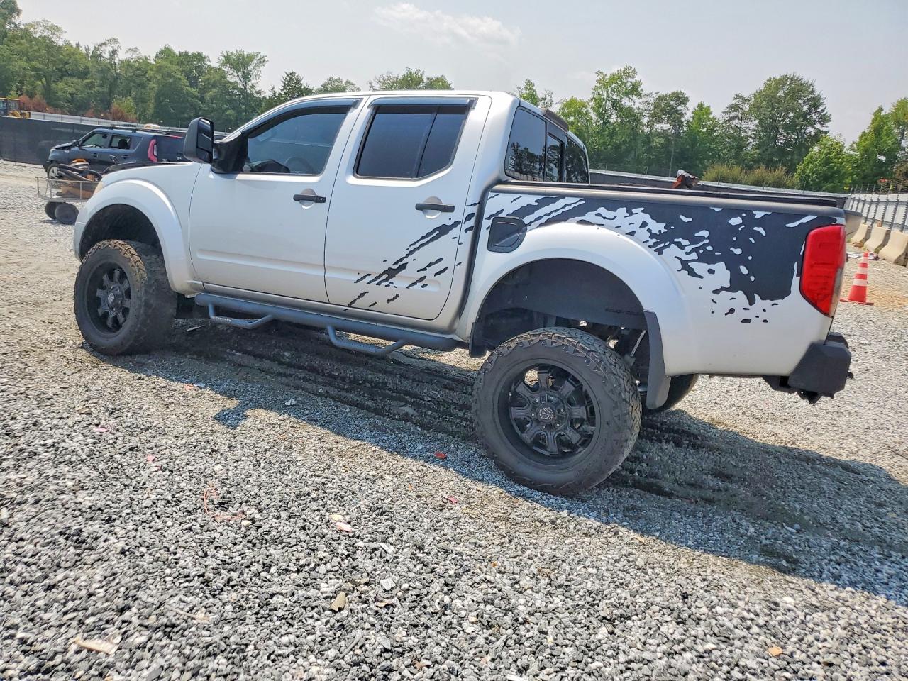 2014 Nissan Frontier Sv Silver vin: 1N6AD0EV7EN772810