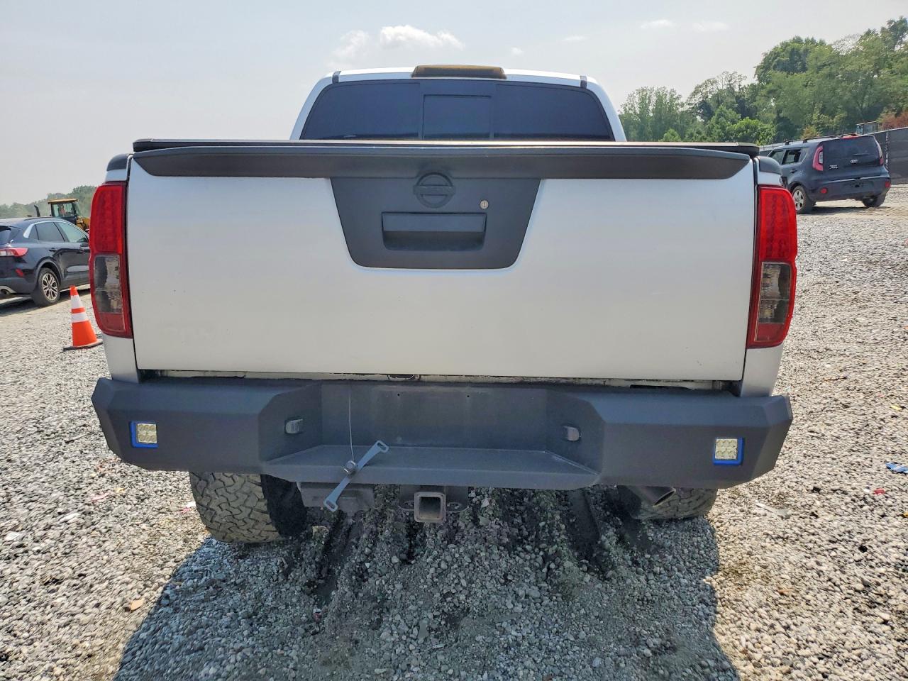 2014 Nissan Frontier Sv Silver vin: 1N6AD0EV7EN772810