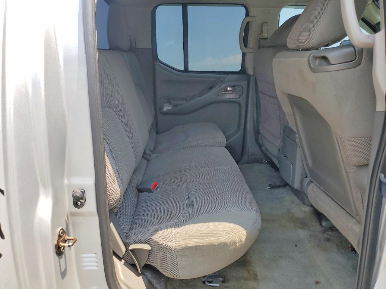 2014 Nissan Frontier Sv Silver vin: 1N6AD0EV7EN772810