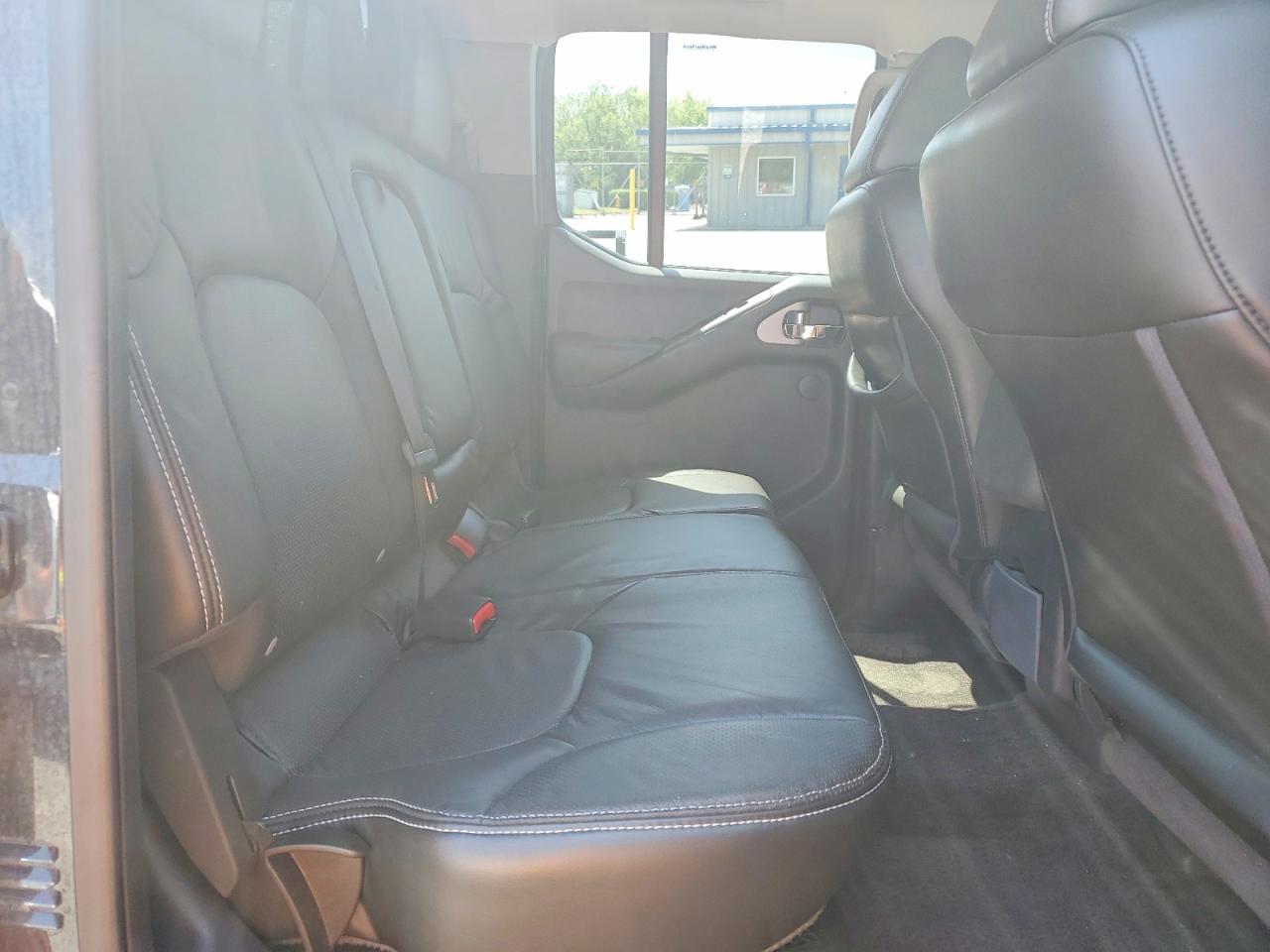 2015 Nissan Frontier Pro-4x Gray vin: 1N6AD0EV7FN736312