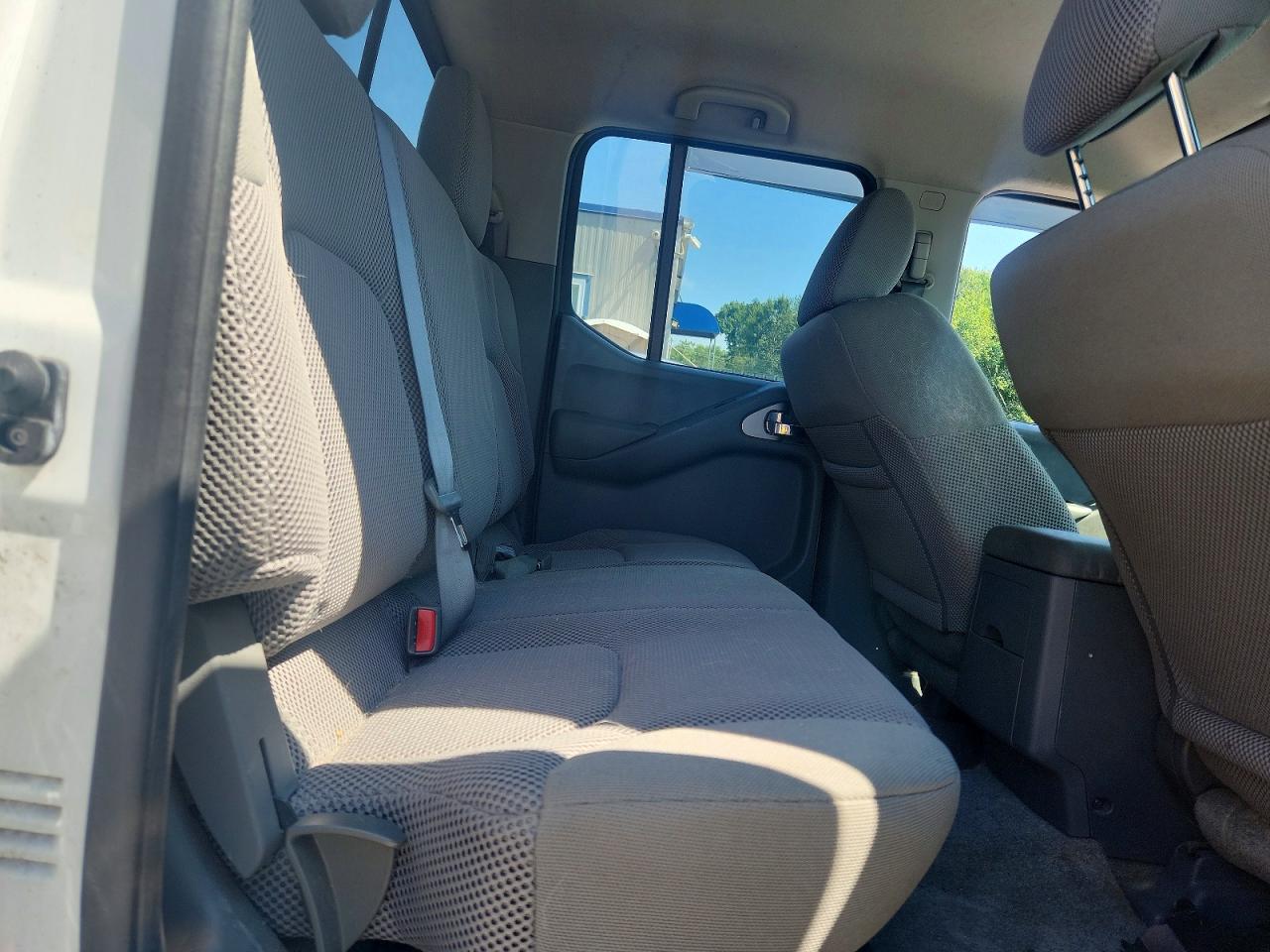 2015 Nissan Frontier Sv White vin: 1N6AD0EV8FN716005