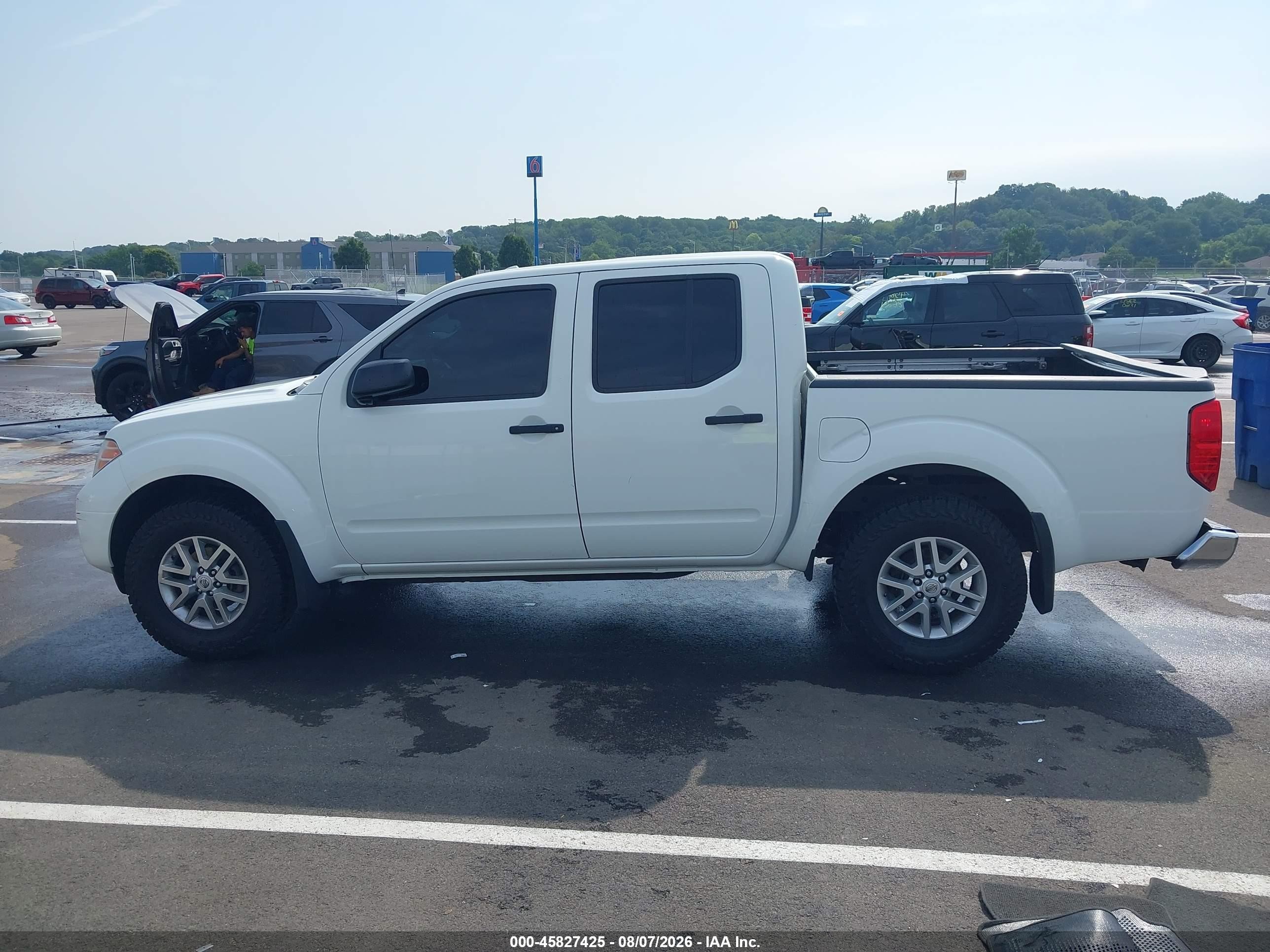 2015 Nissan Frontier Sv Белый vin: 1N6AD0EV8FN748727