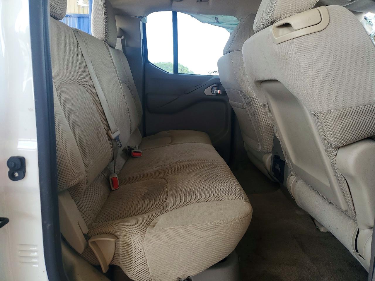 2013 Nissan Frontier S White vin: 1N6AD0EV9DN714843