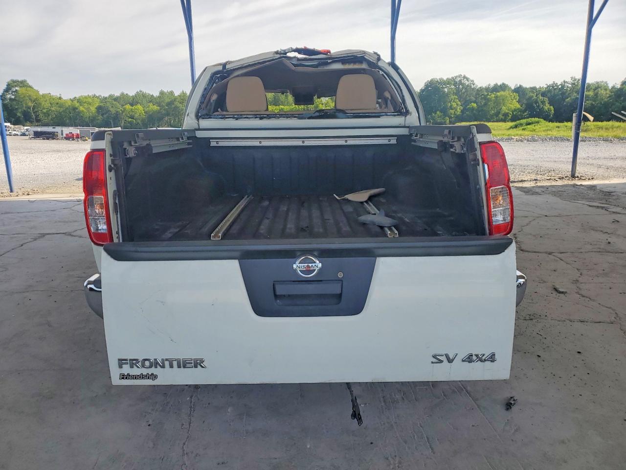 2013 Nissan Frontier S White vin: 1N6AD0EV9DN714843