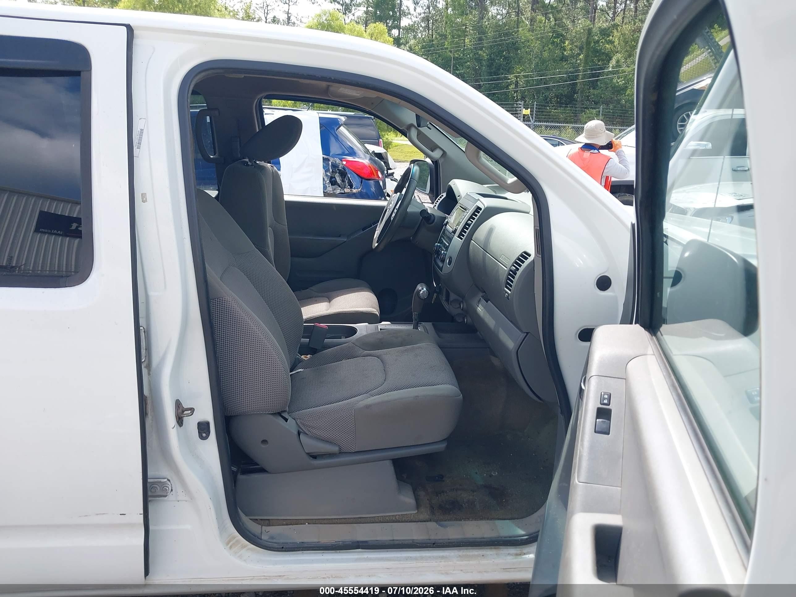 2015 Nissan Frontier Pro-4x/s/sl/sv White vin: 1N6AD0EV9FN745741