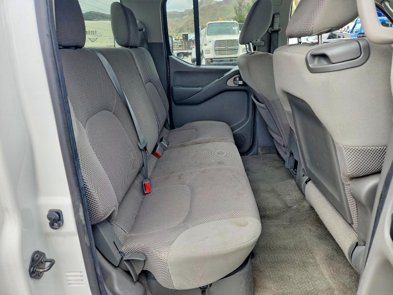 2011 Nissan Frontier Sv V6 White vin: 1N6AD0FR5BC426764