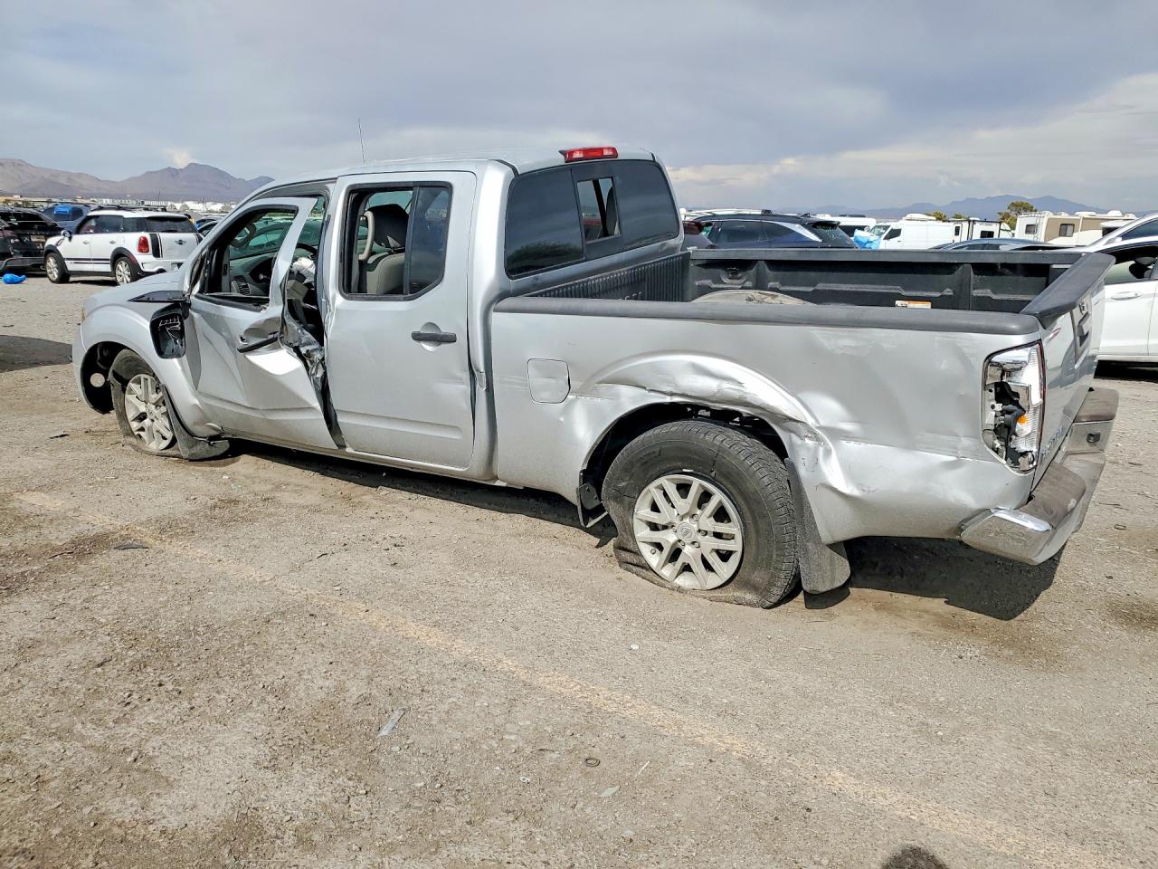 2015 Nissan Frontier Sv Серебряный vin: 1N6AD0FR7FN749630