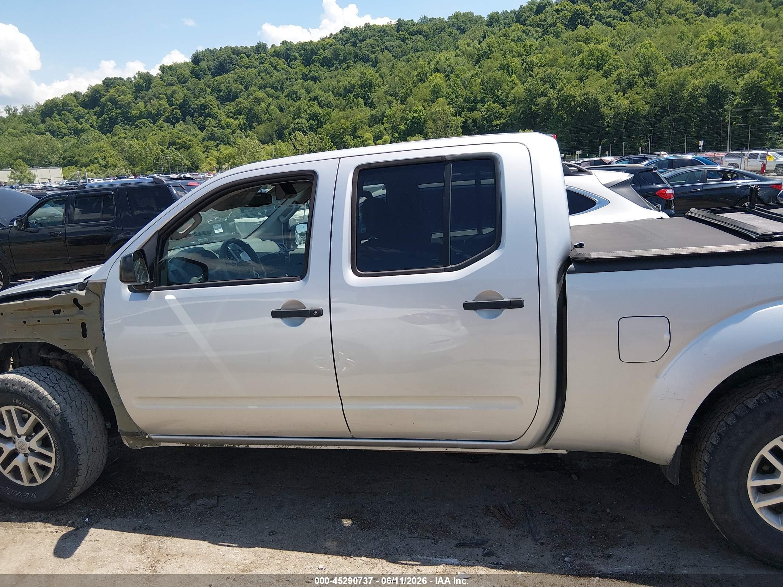 2015 Nissan Frontier Sv Silver vin: 1N6AD0FV7FN703115