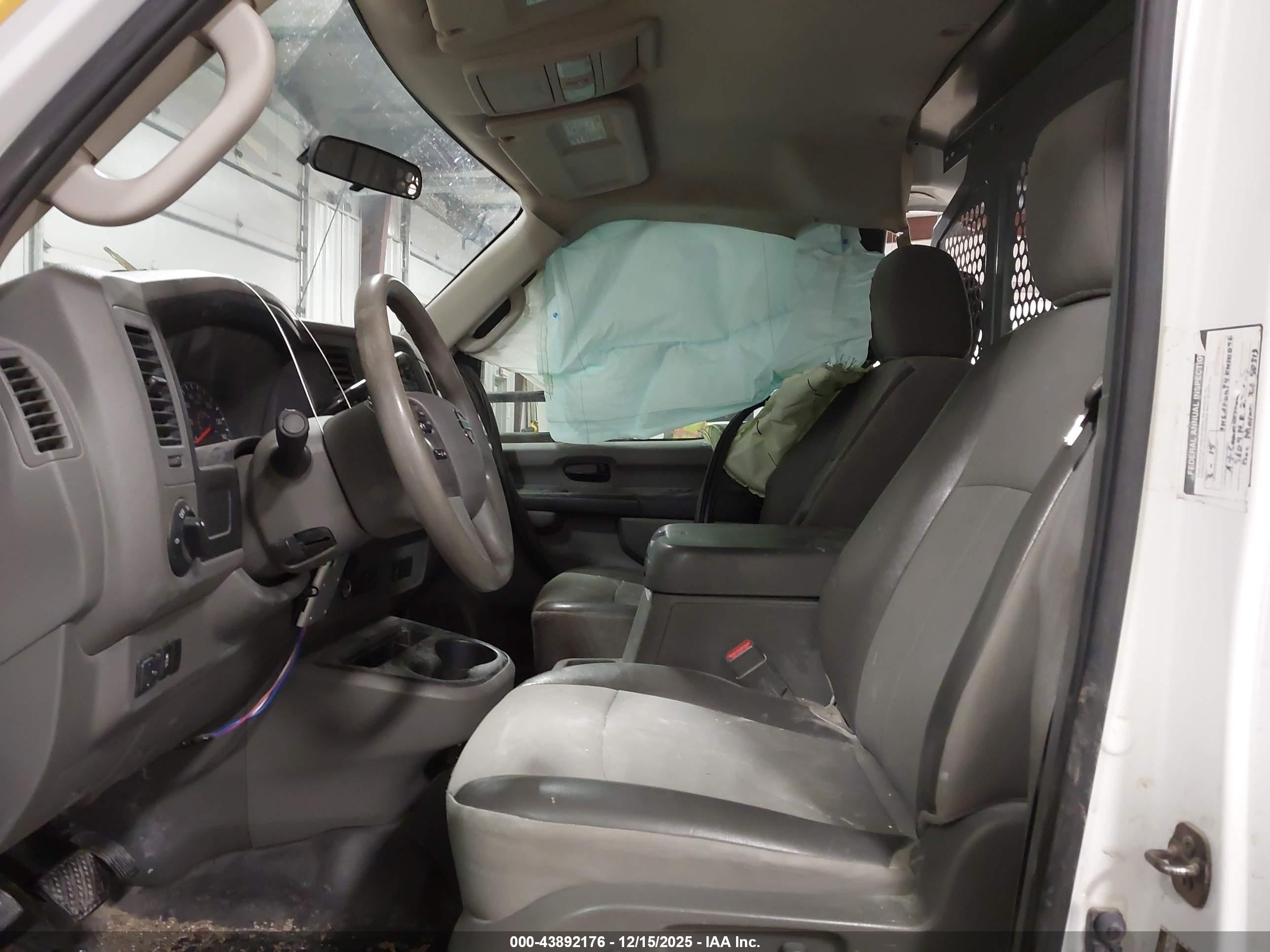 2014 Nissan Nv Cargo Nv2500 Hd Sv V8 Зеленый vin: 1N6AF0KY4EN111096