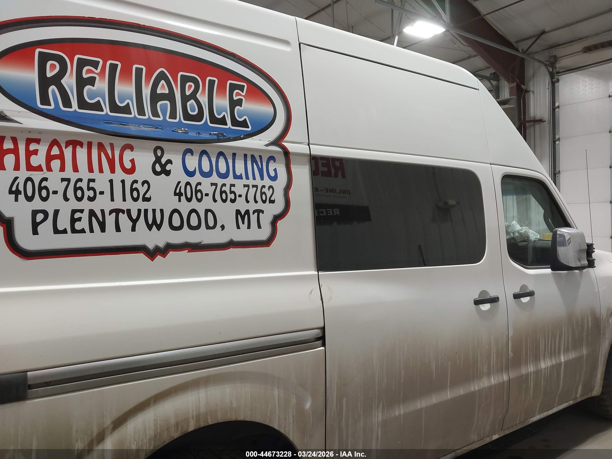 2015 Nissan Nv Cargo Nv2500 Hd S V8/sl V8/sv V8 White vin: 1N6AF0LY2FN803356