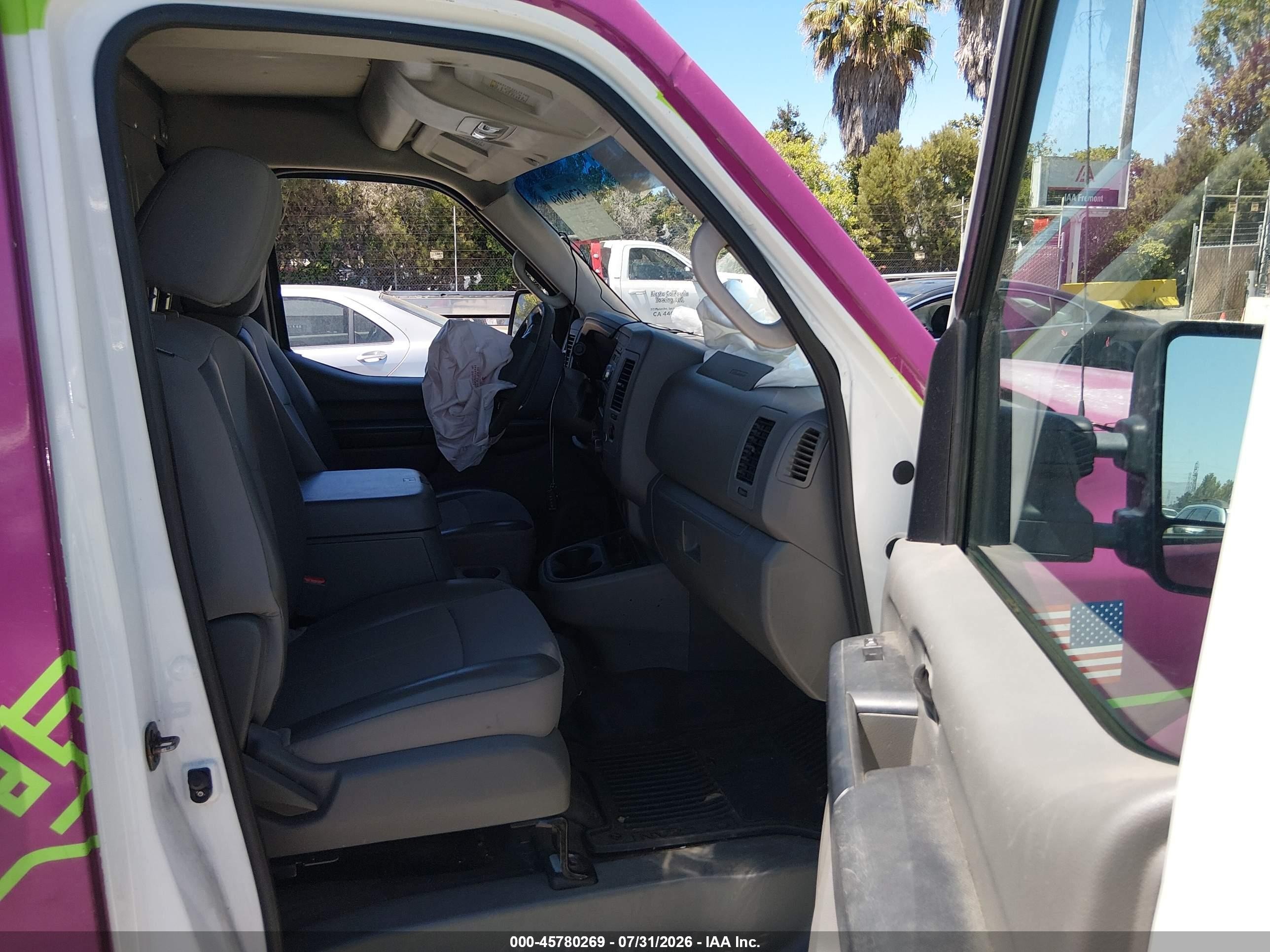 2014 Nissan Nv Cargo Nv2500 Hd Sv V8 White vin: 1N6AF0LY6EN108215