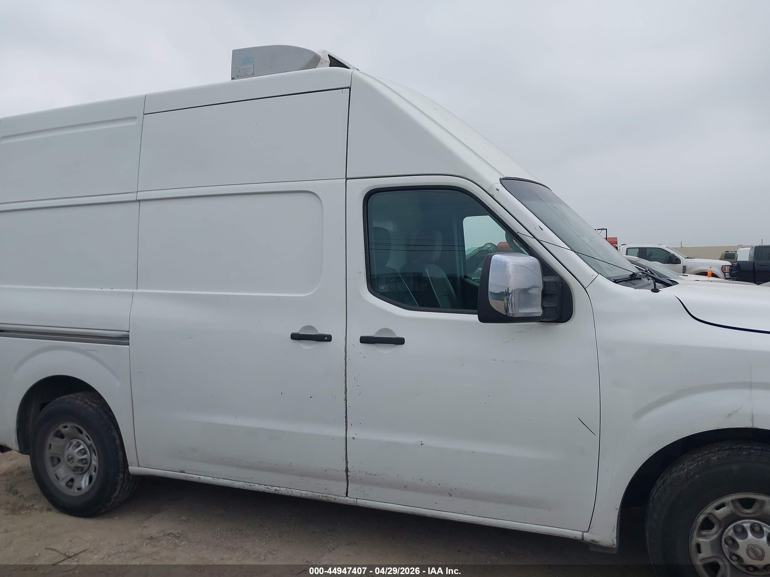 2013 Nissan Nv Cargo Nv3500 Hd Sv V8 Yellow vin: 1N6AF0LY9DN109972