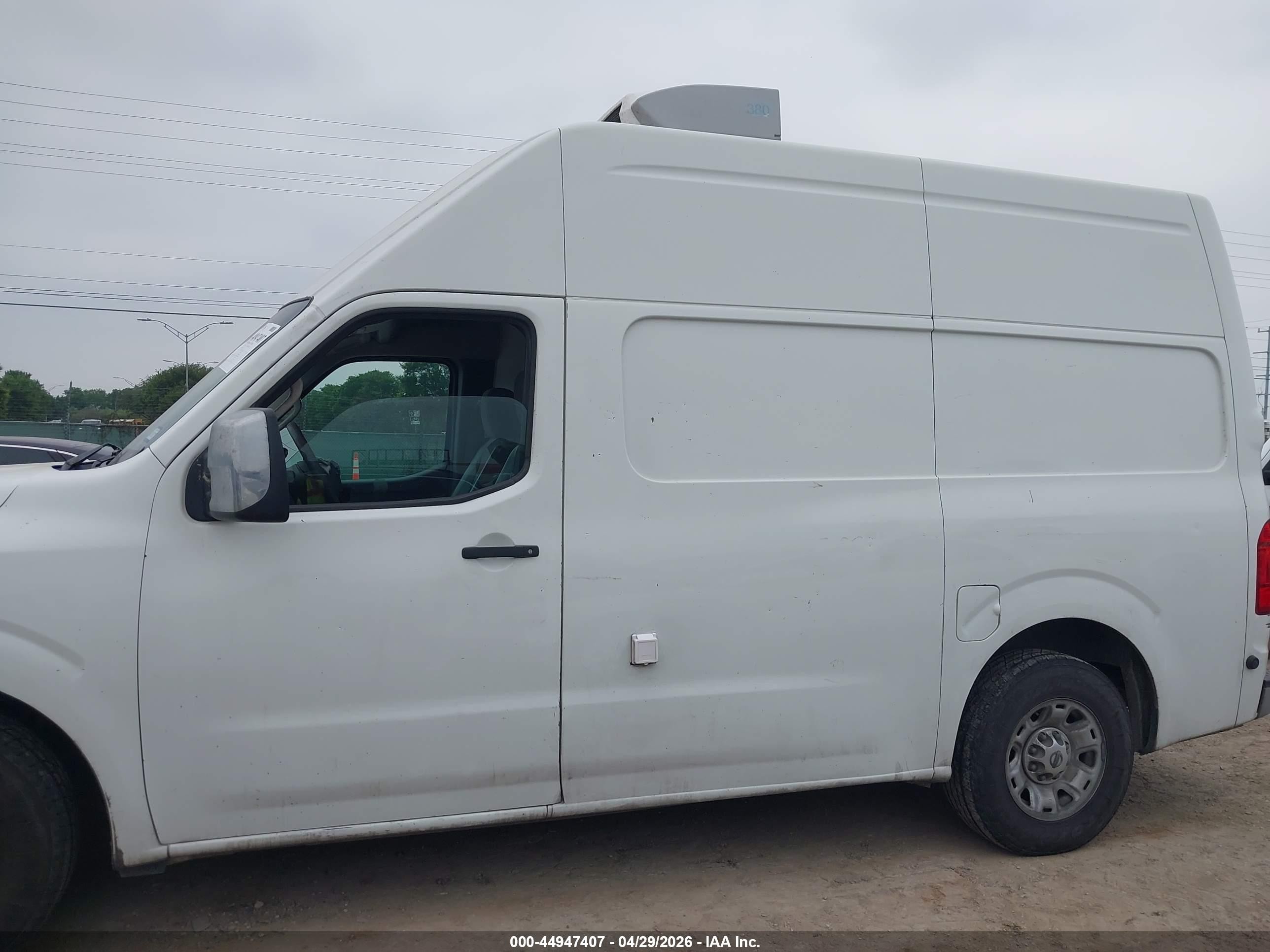 2013 Nissan Nv Cargo Nv3500 Hd Sv V8 Yellow vin: 1N6AF0LY9DN109972