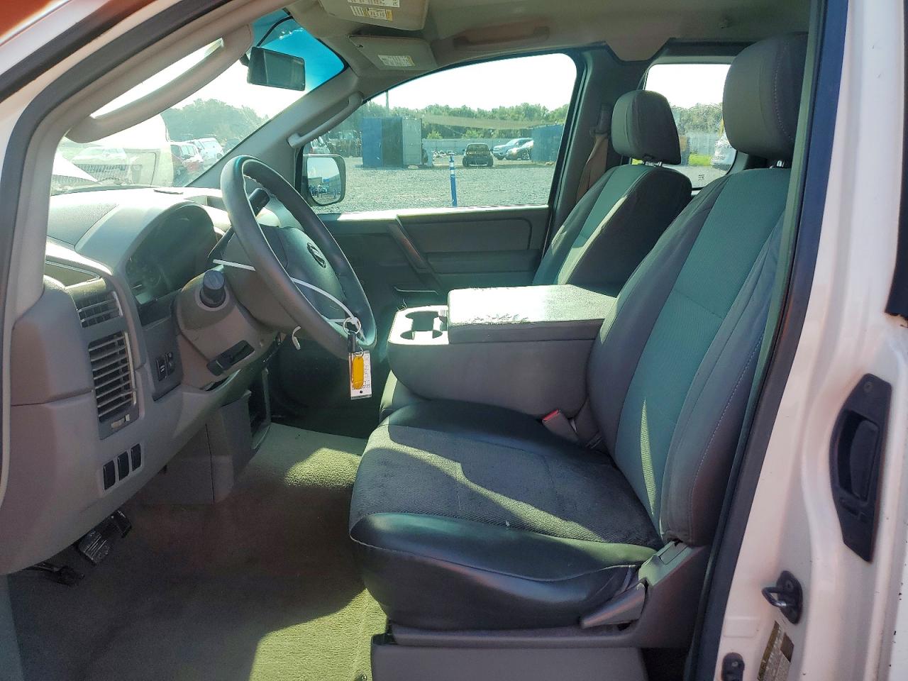 2006 Nissan Titan Xe Ffv White vin: 1N6BA06A36N569259
