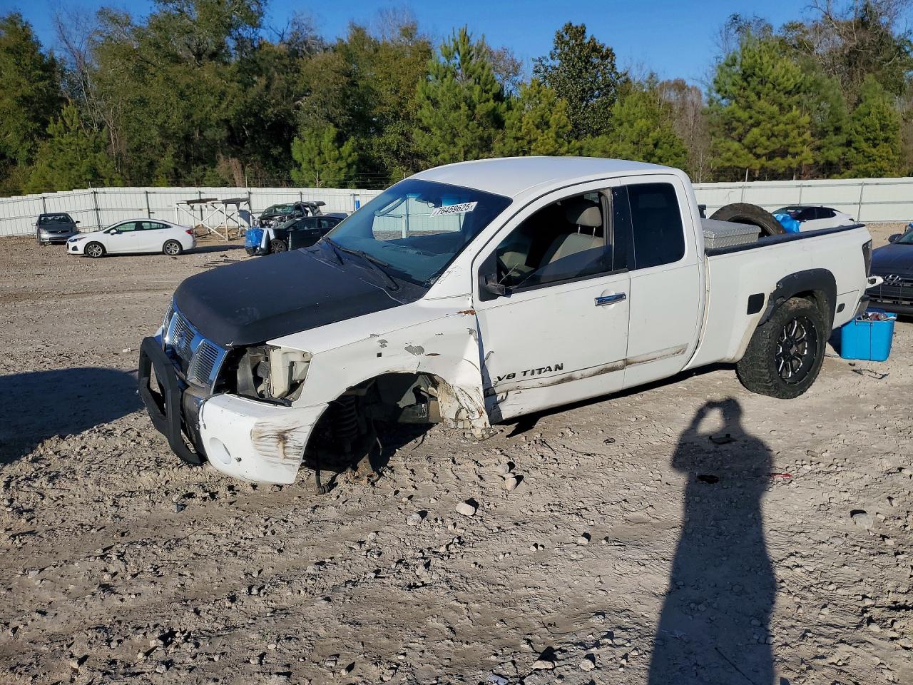2007 Niss Titan Xe White vin: 1N6BA06A47N233878