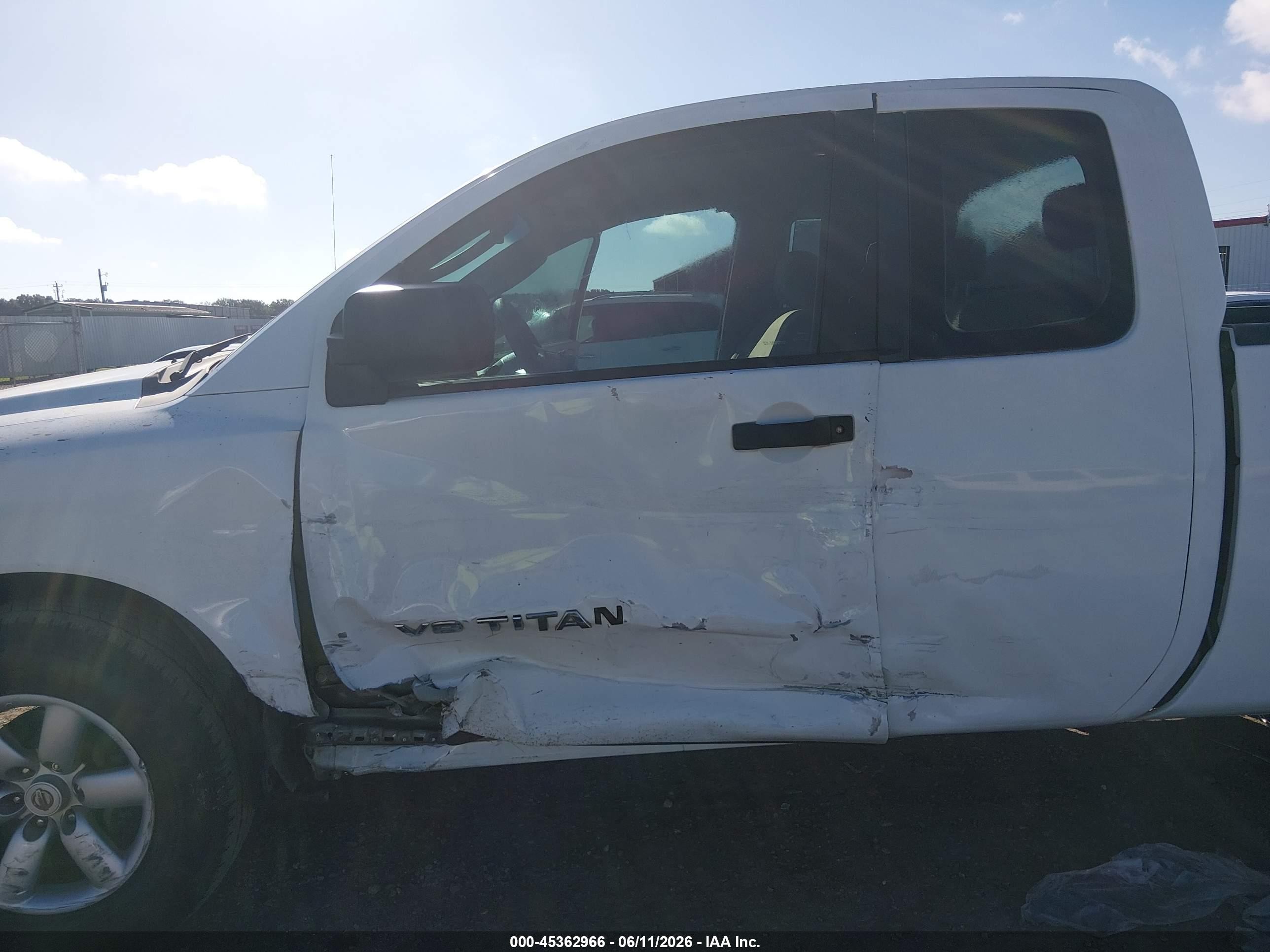 2008 Nissan Titan Xe Белый vin: 1N6BA06A48N312503