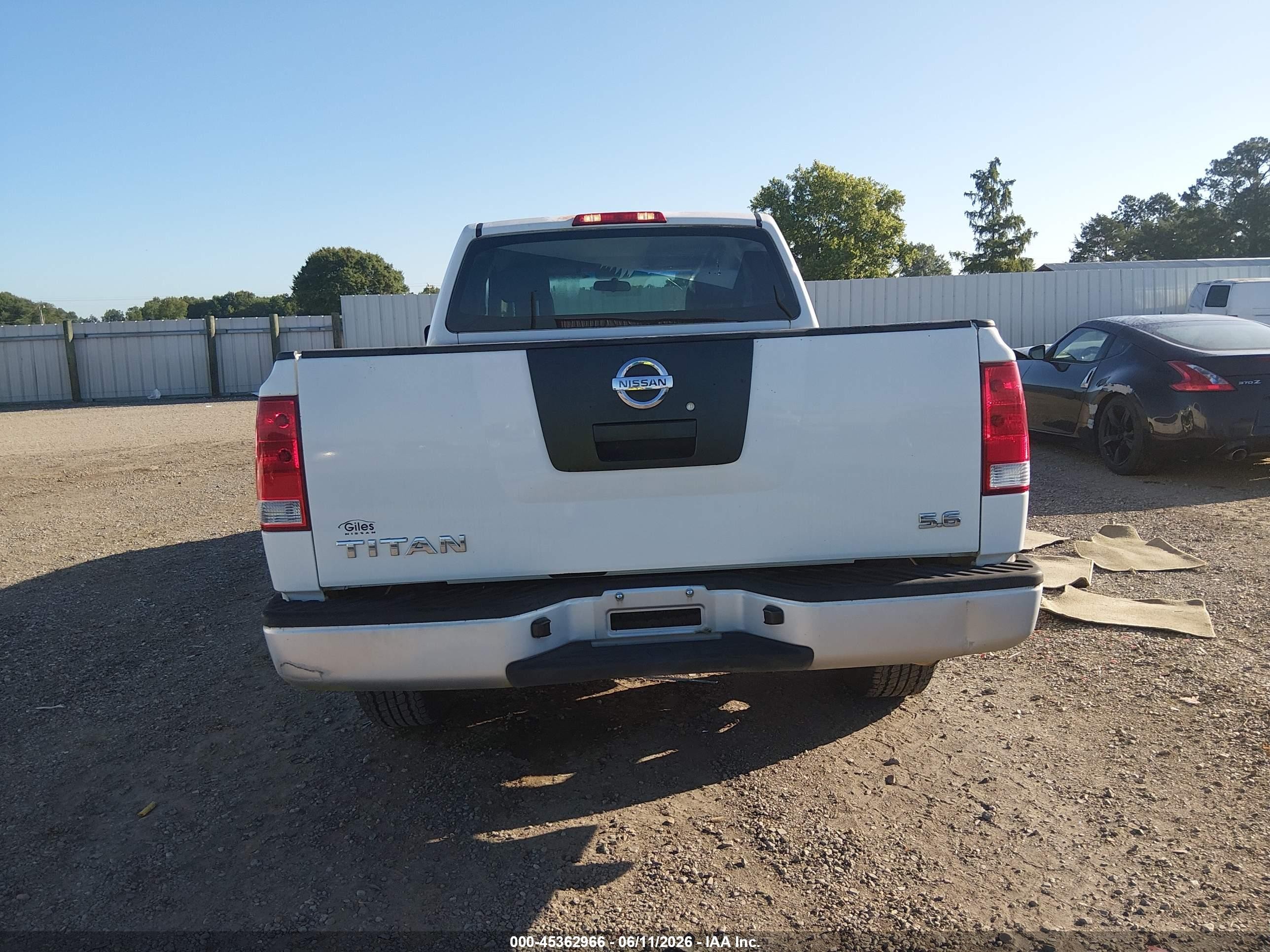 2008 Nissan Titan Xe Белый vin: 1N6BA06A48N312503
