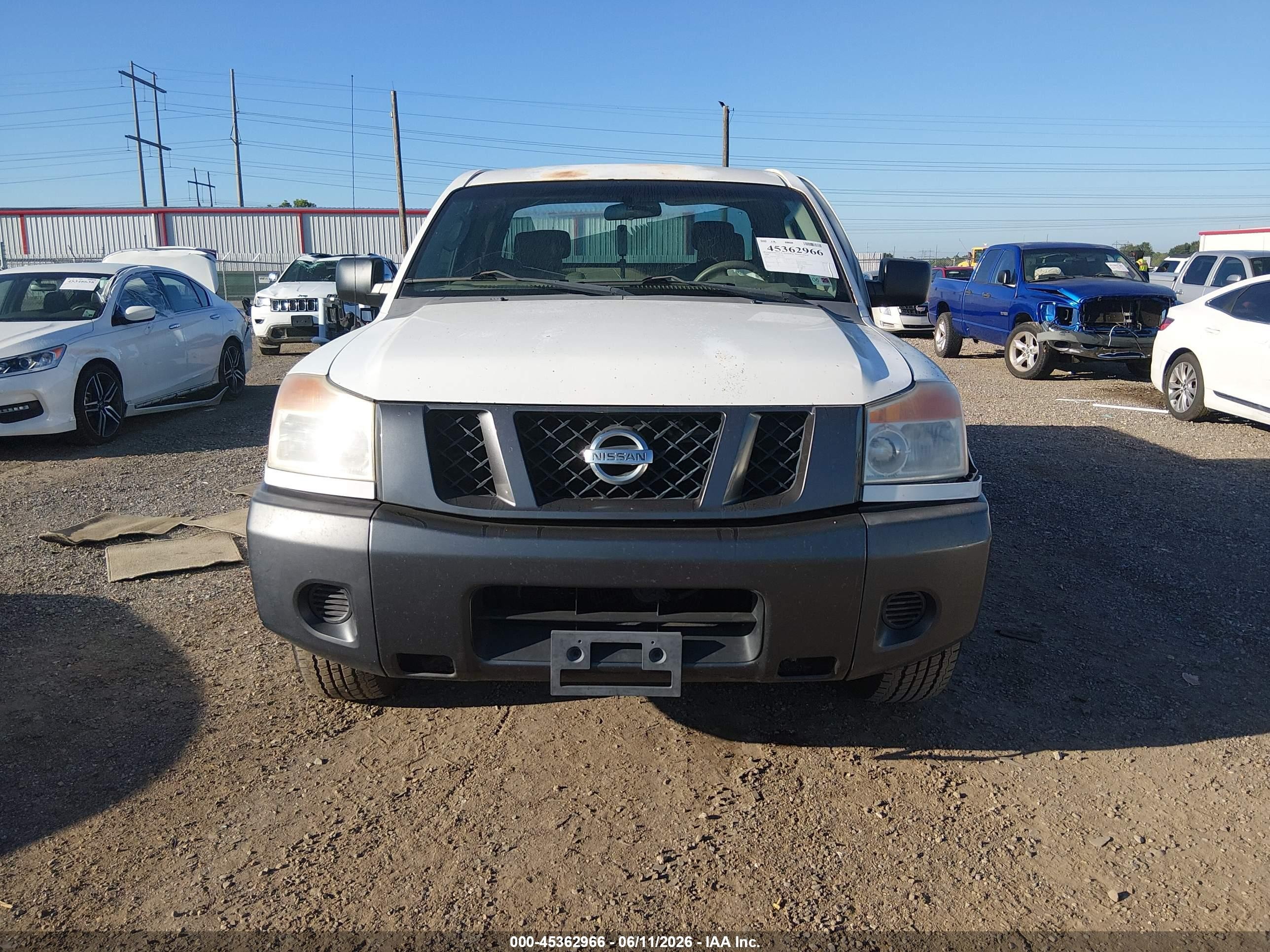 2008 Nissan Titan Xe Белый vin: 1N6BA06A48N312503