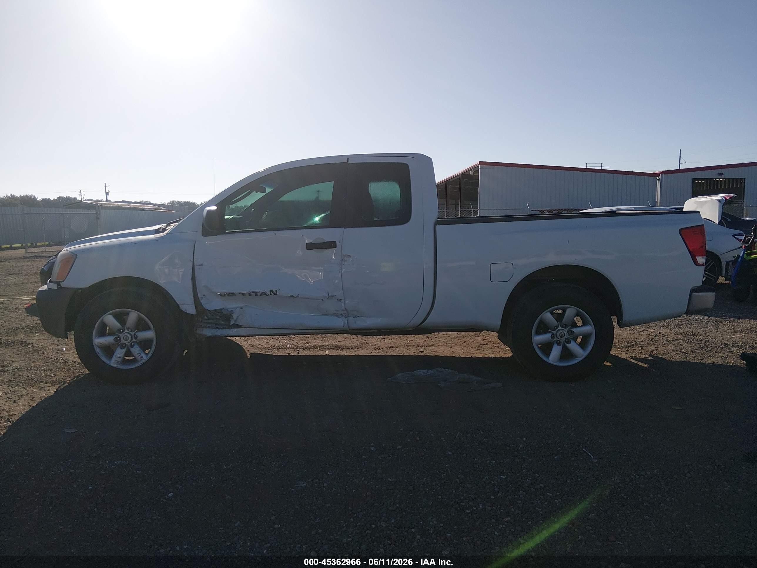 2008 Nissan Titan Xe Белый vin: 1N6BA06A48N312503