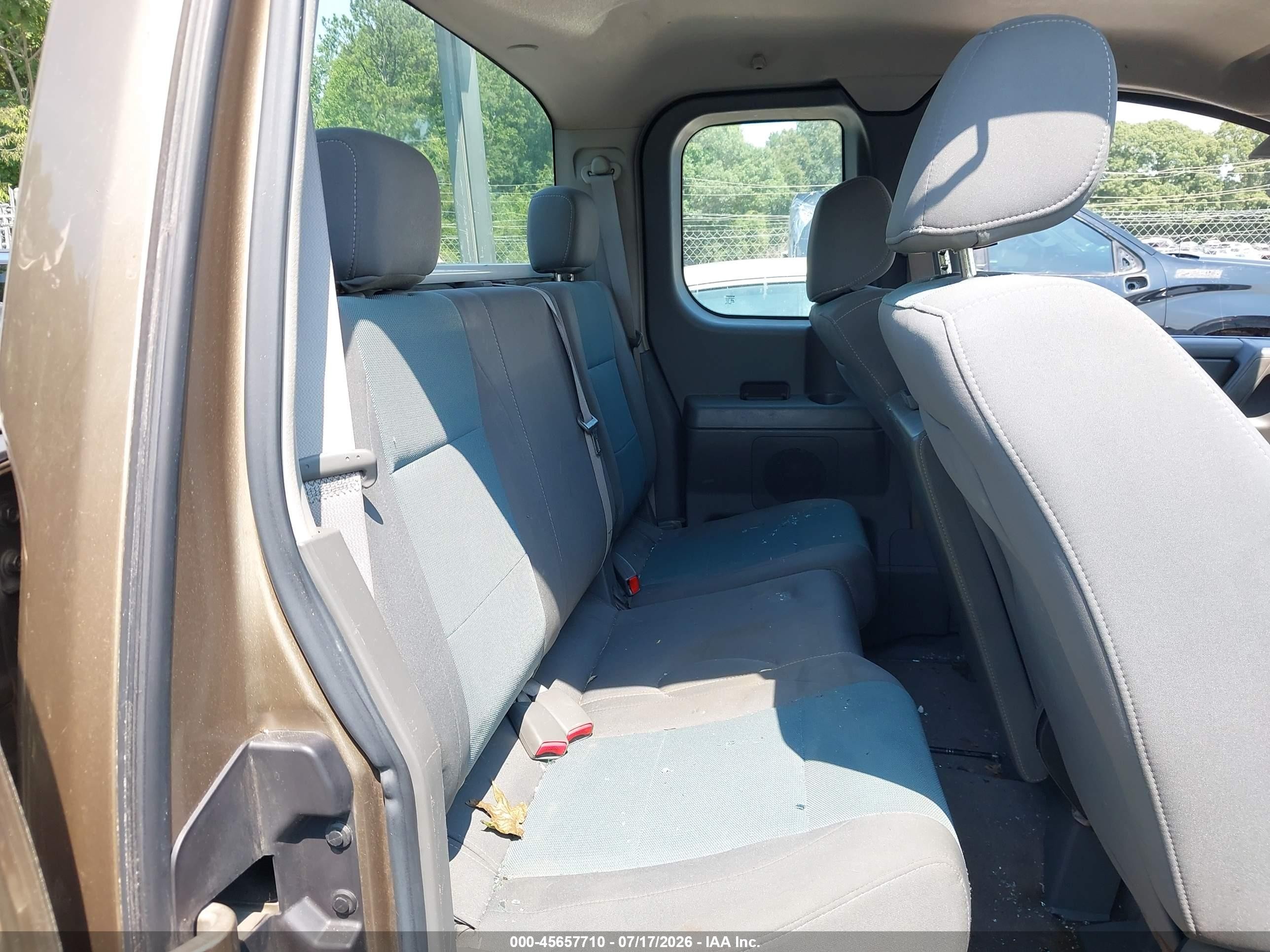 2005 Nissan Titan Xe Gold vin: 1N6BA06A55N540716