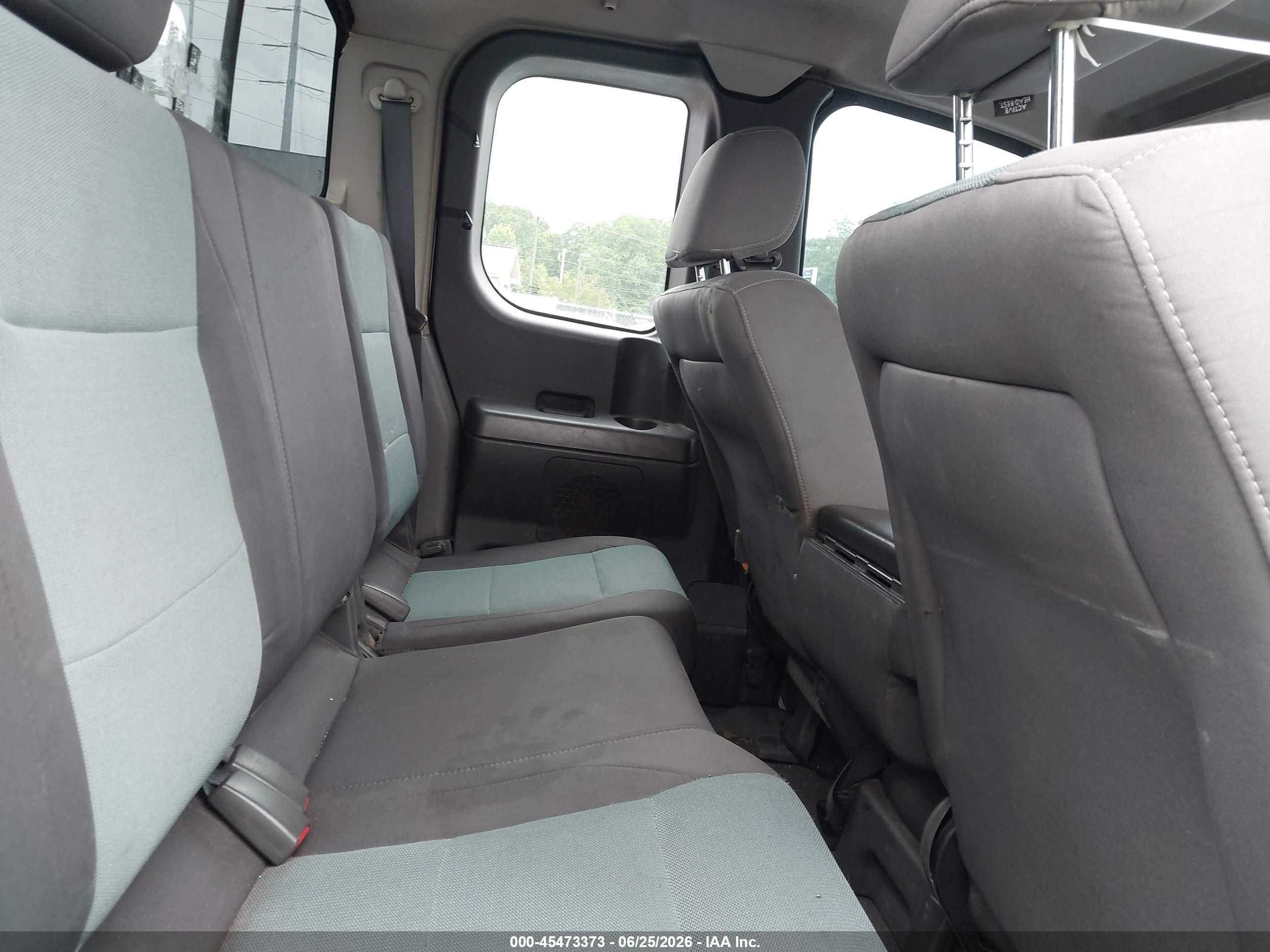 2005 Nissan Titan Xe Белый vin: 1N6BA06A55N567804